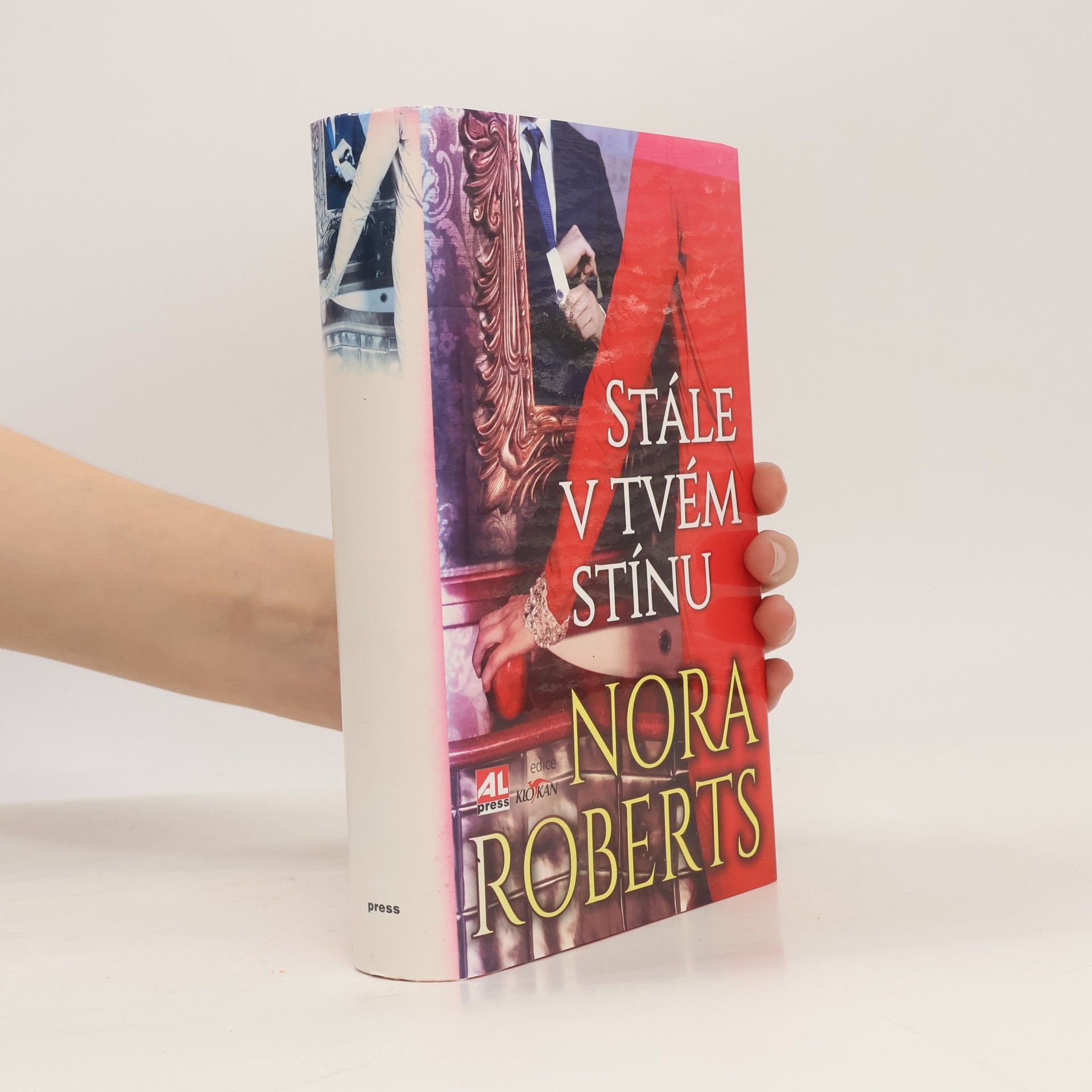 Nora Roberts Stále v tvém stínu