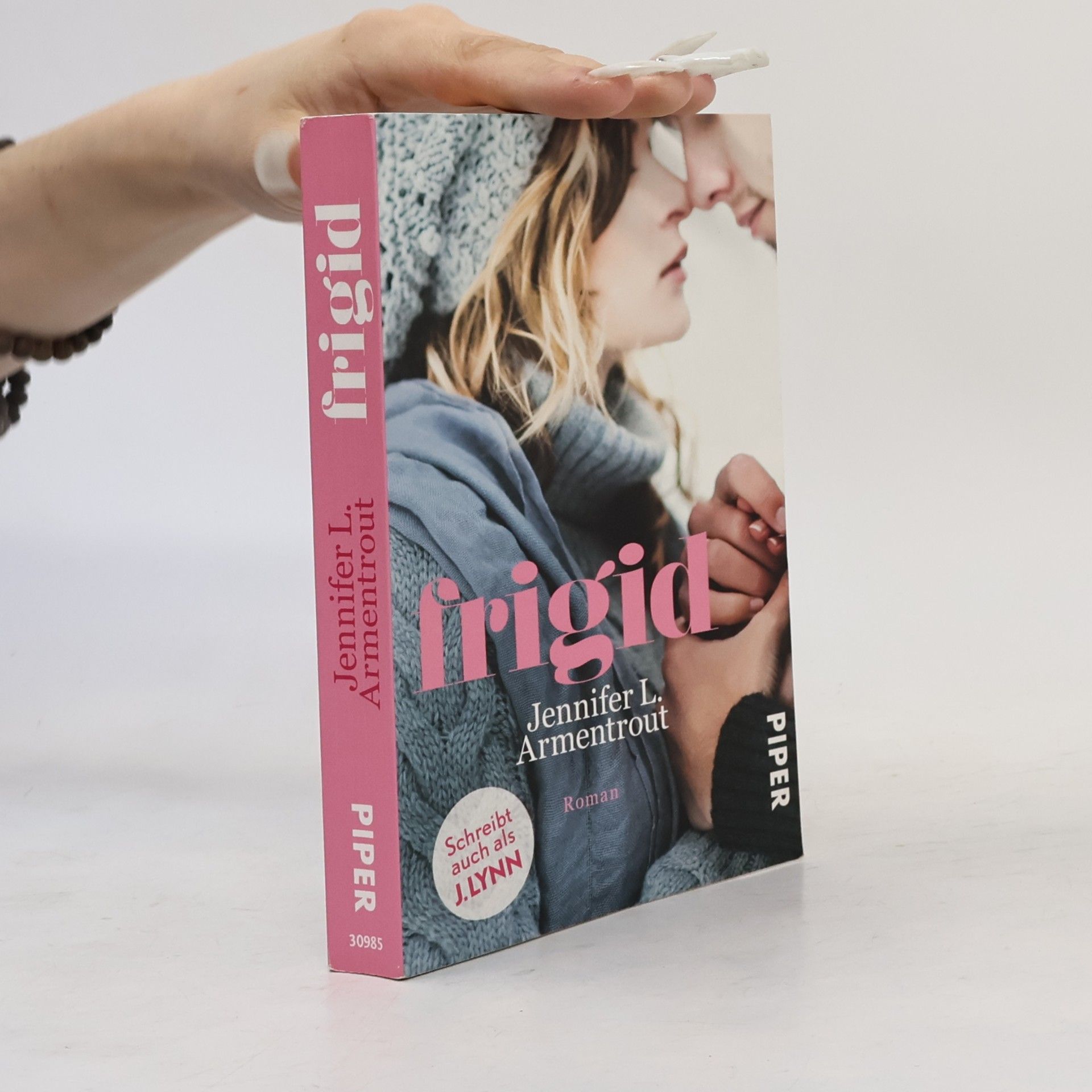 Jennifer L. Armentrout Frigid