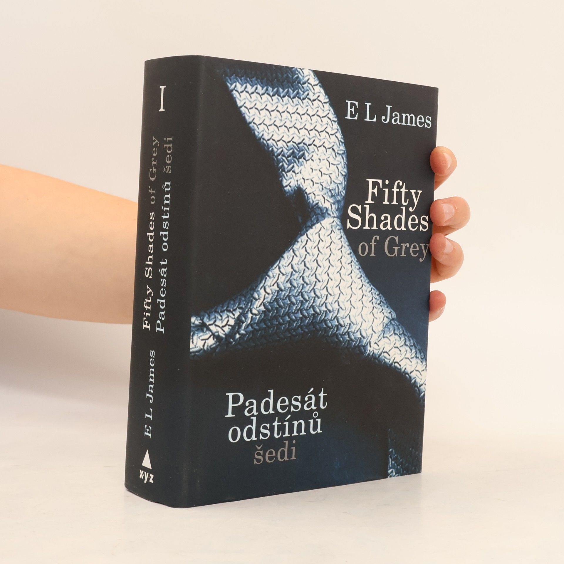 E. L. James Padesát odstínů šedi