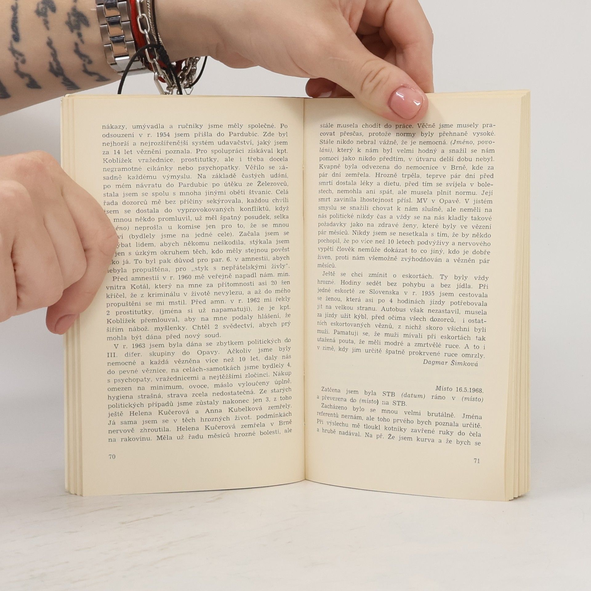 Autorenkollektiv Zpráva dokumentační komise K 231