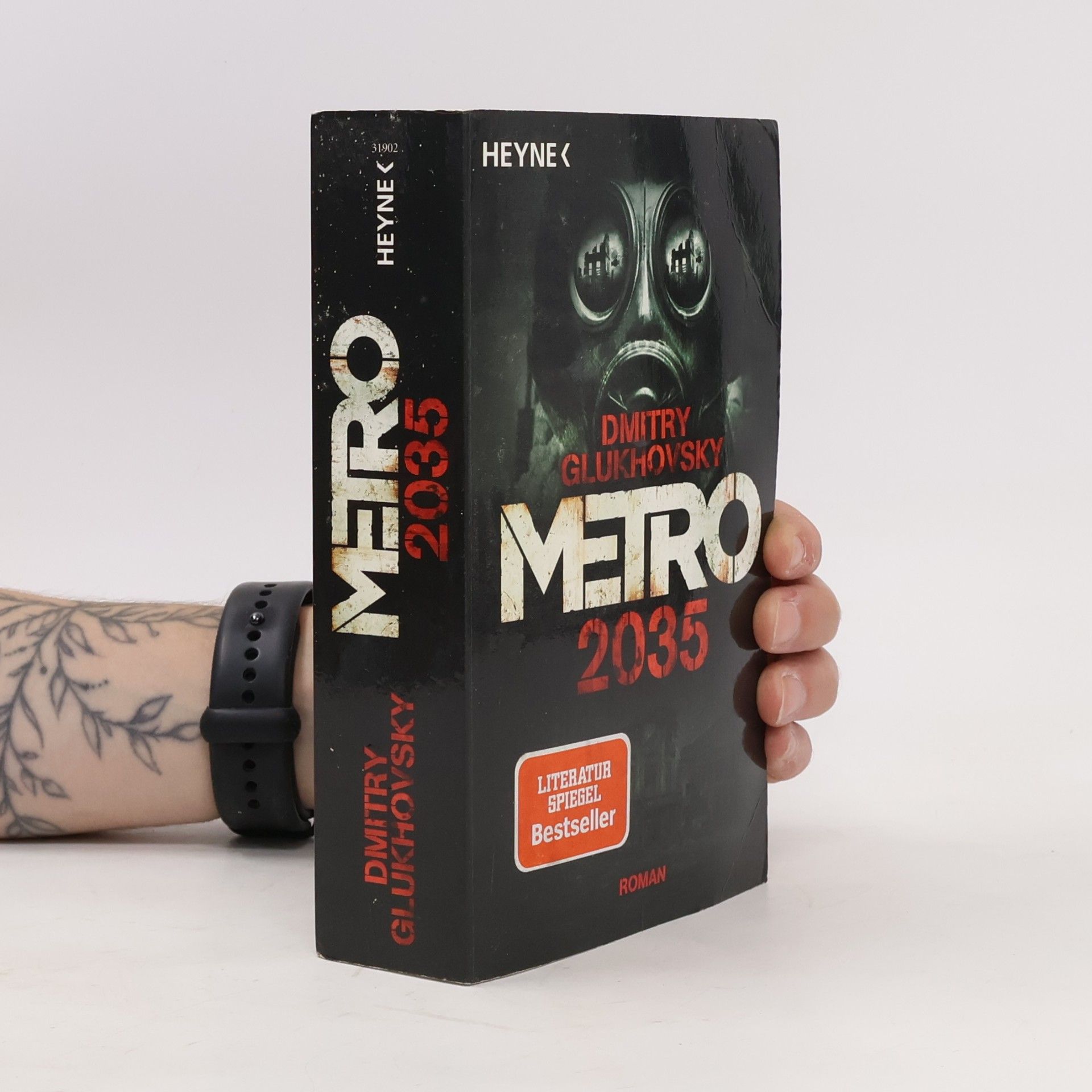 Dmitry Gluchovsky Metro 2035