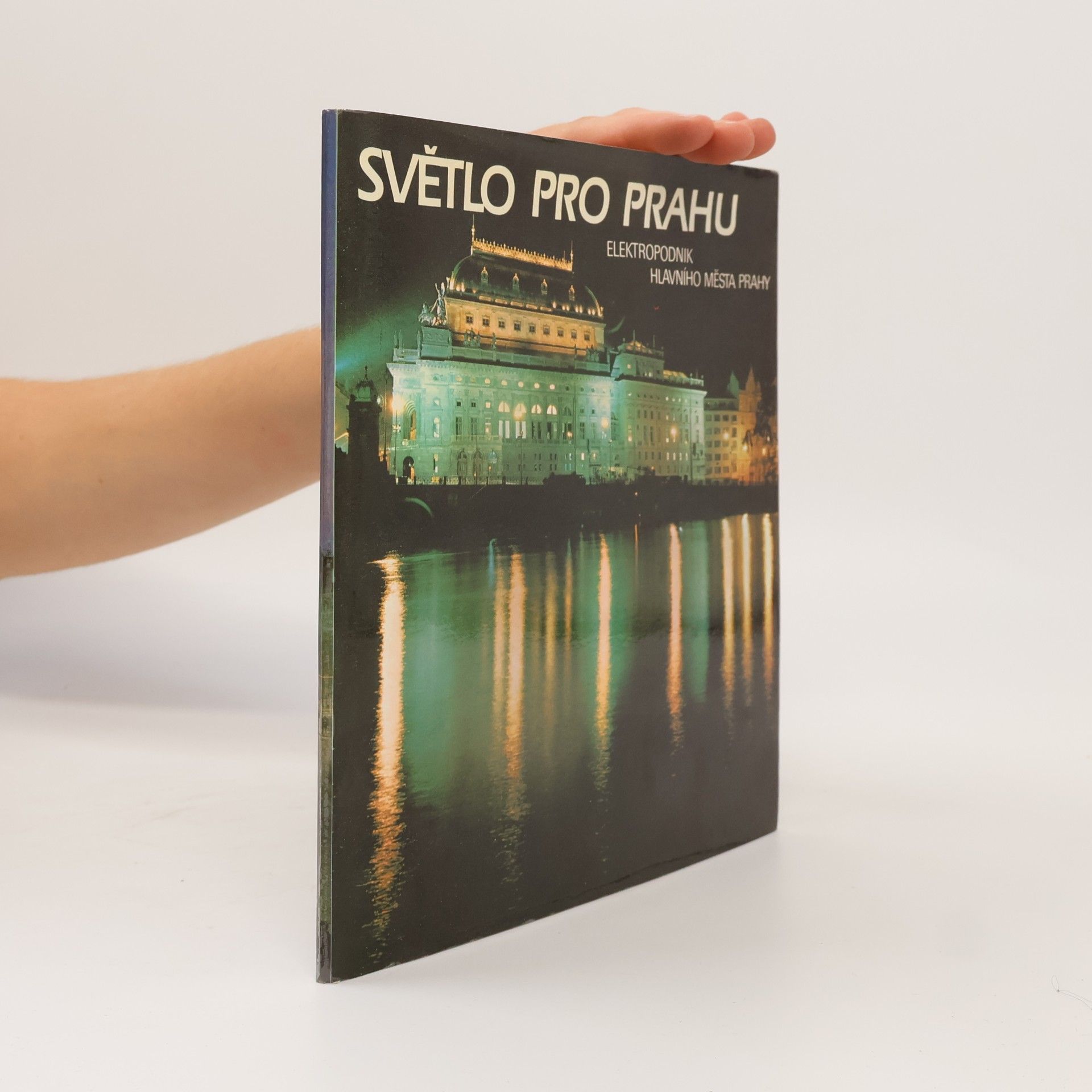 AA.VV. Světlo pro Prahu
