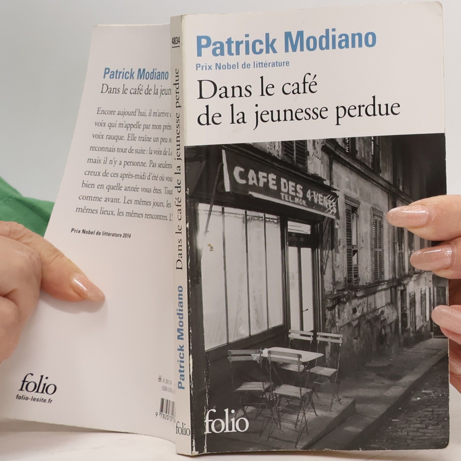 Patrick Modiano Dans le café de la jeunesse perdue