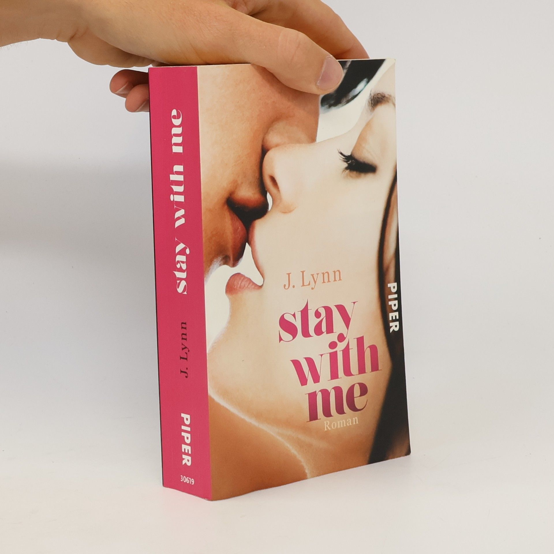 Jennifer Armentrout Stay with me