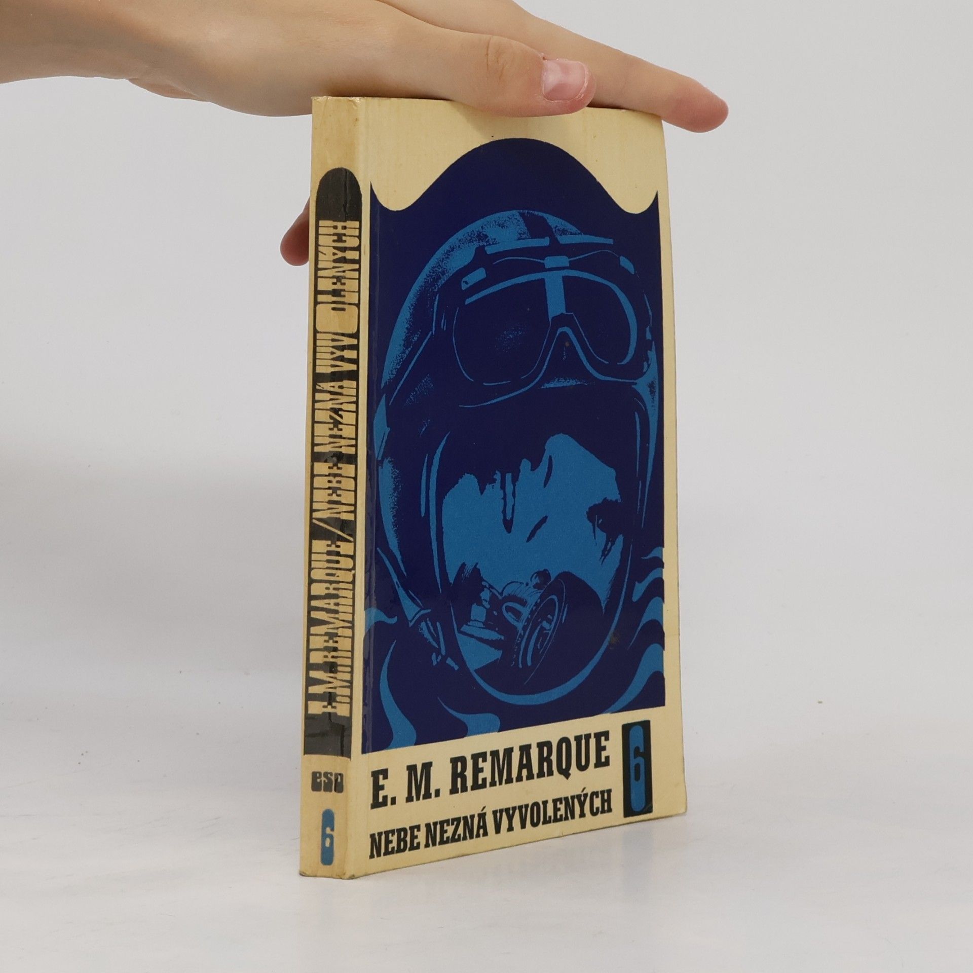 Erich Maria Remarque Nebe nezná vyvolených