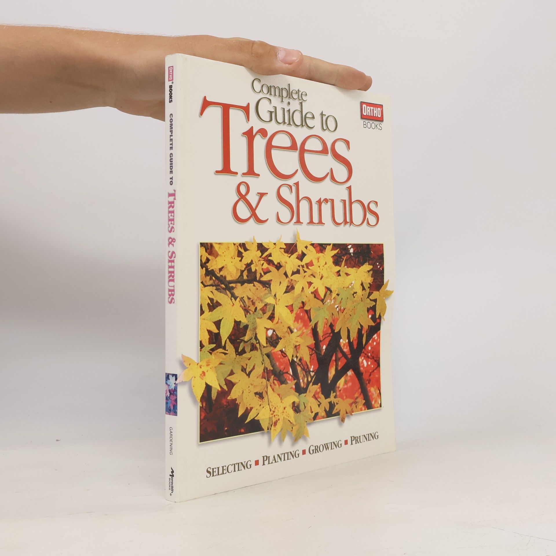 Various authors Complete Guide to Trees and Shrubs