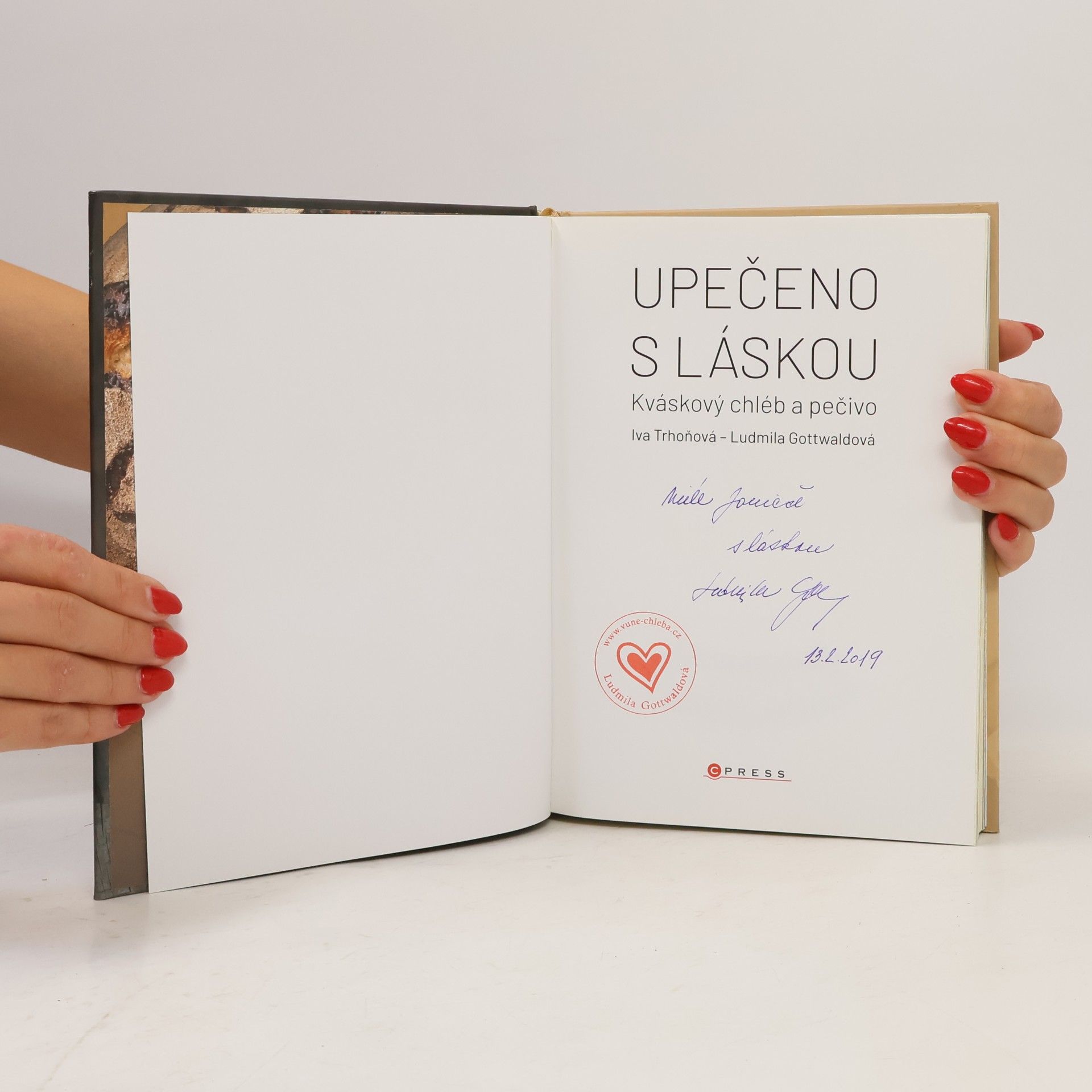 Autorenkollektiv Upečeno s láskou : kváskový chléb a pečivo