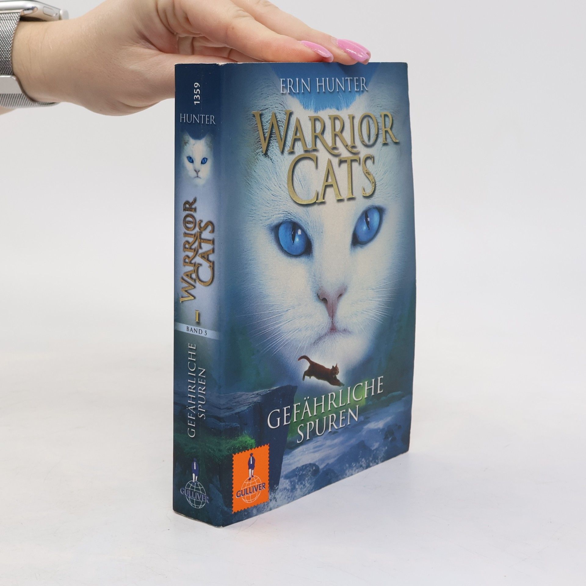 Erin Hunter Warrior Cats. Gefährliche Spuren