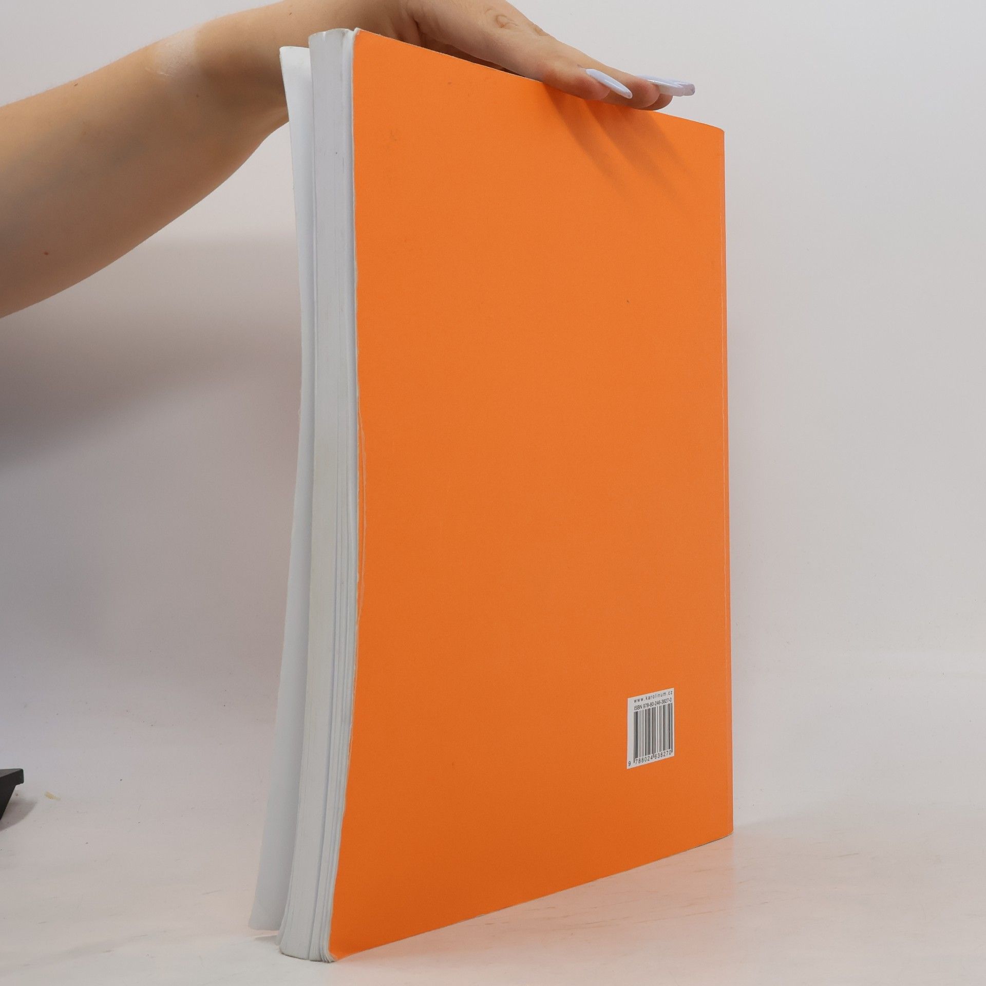Univerzita Karlova Lékařská histologie II. : mikroskopická anatomie
