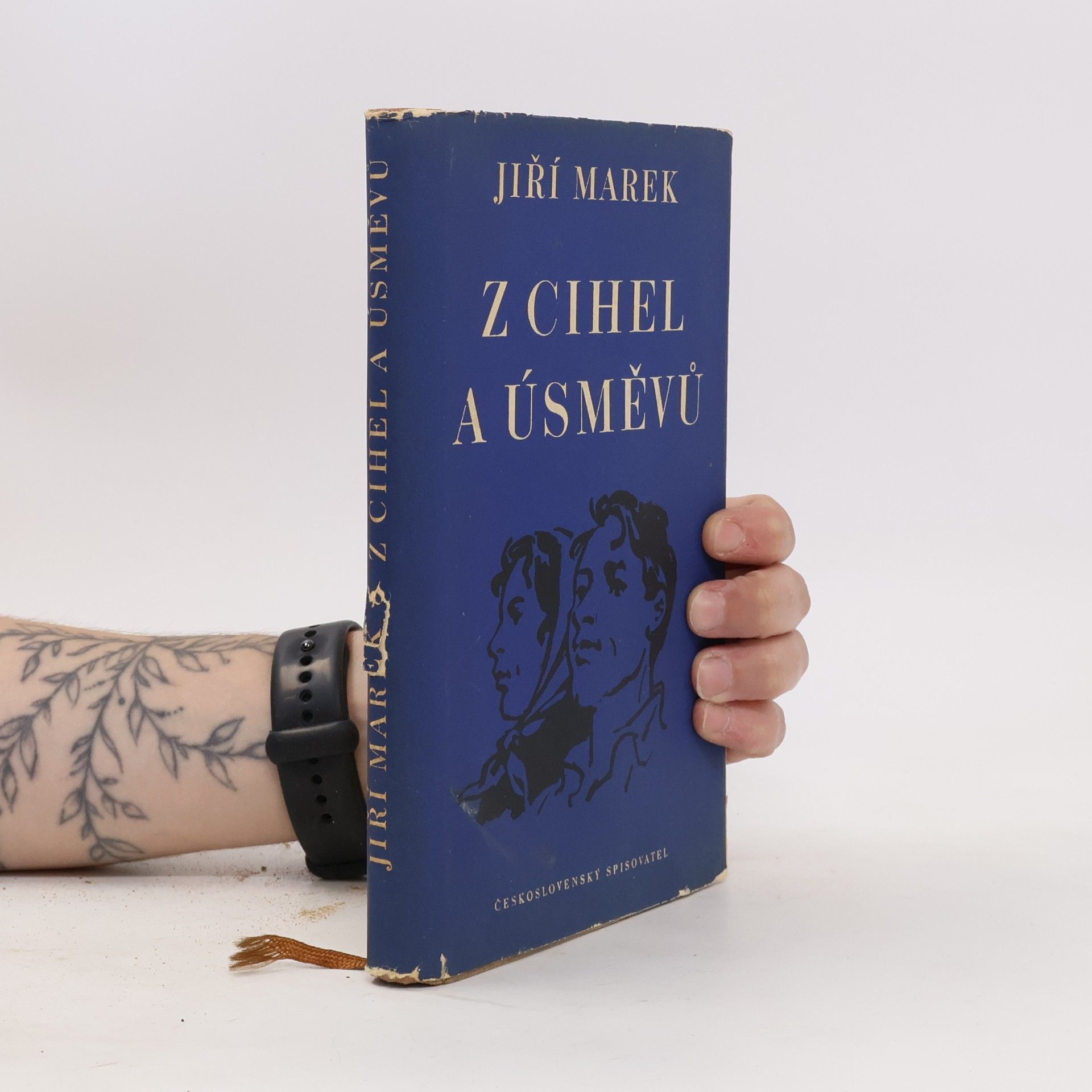 Z cihel a úsměvů