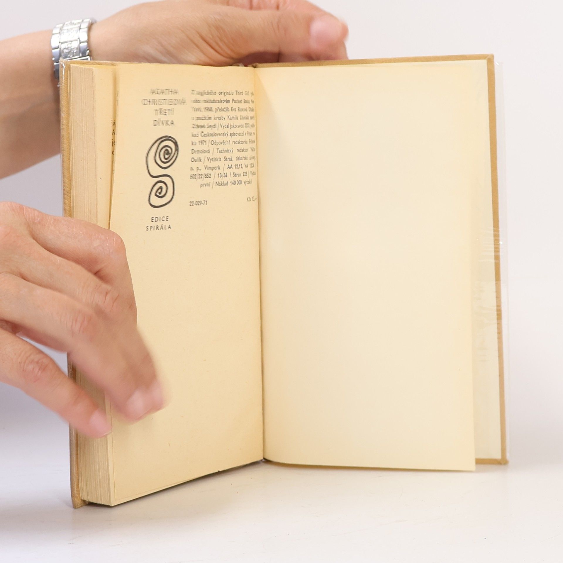 Agatha Christie Třetí dívka