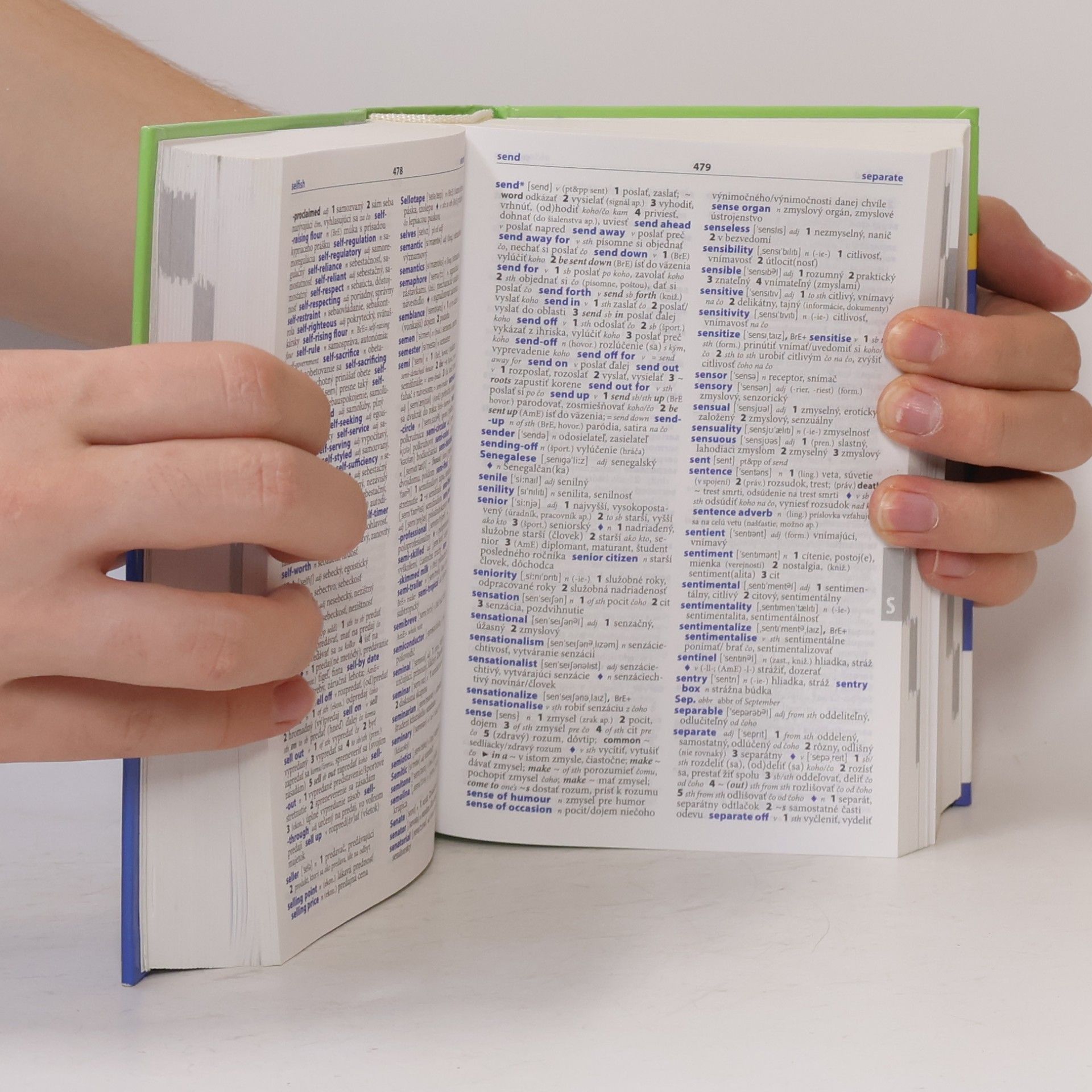 Autorenkollektiv Anglicko-slovenský a slovensko-anglický praktický slovník