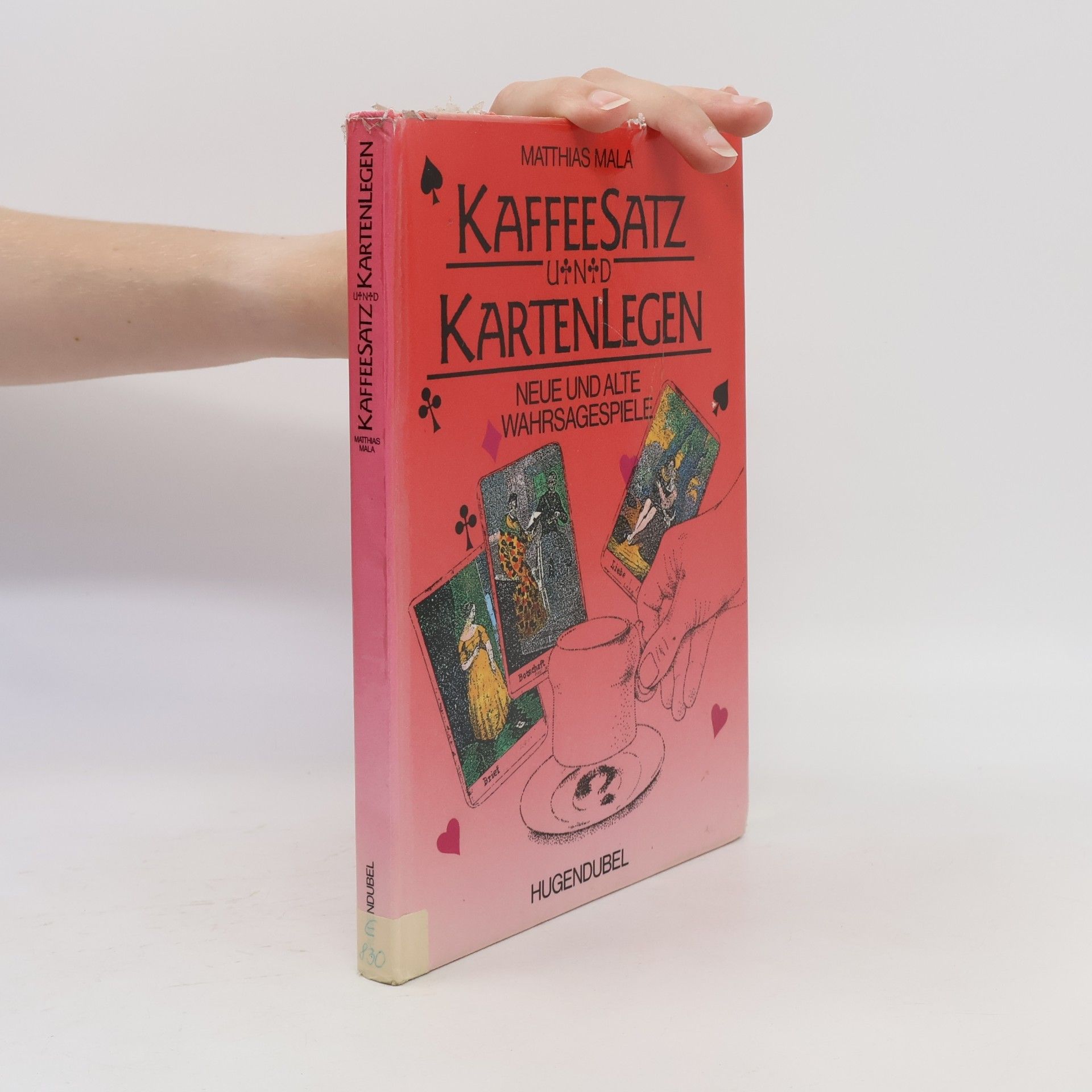 Kaffeesatz und Kartenlegen