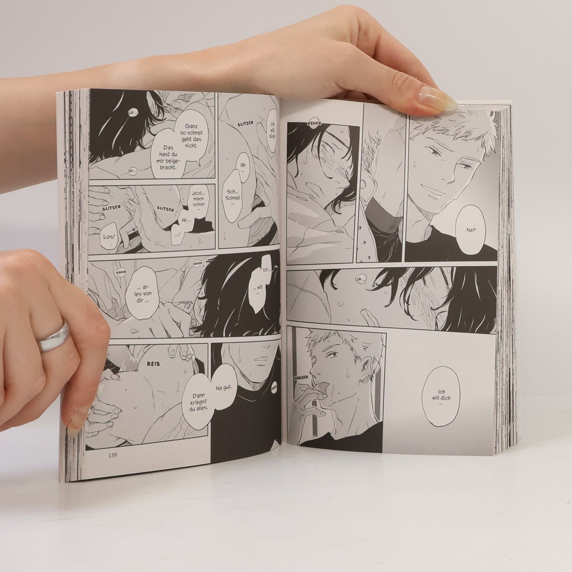 Emi Mitsuki Unter der Oberfläche