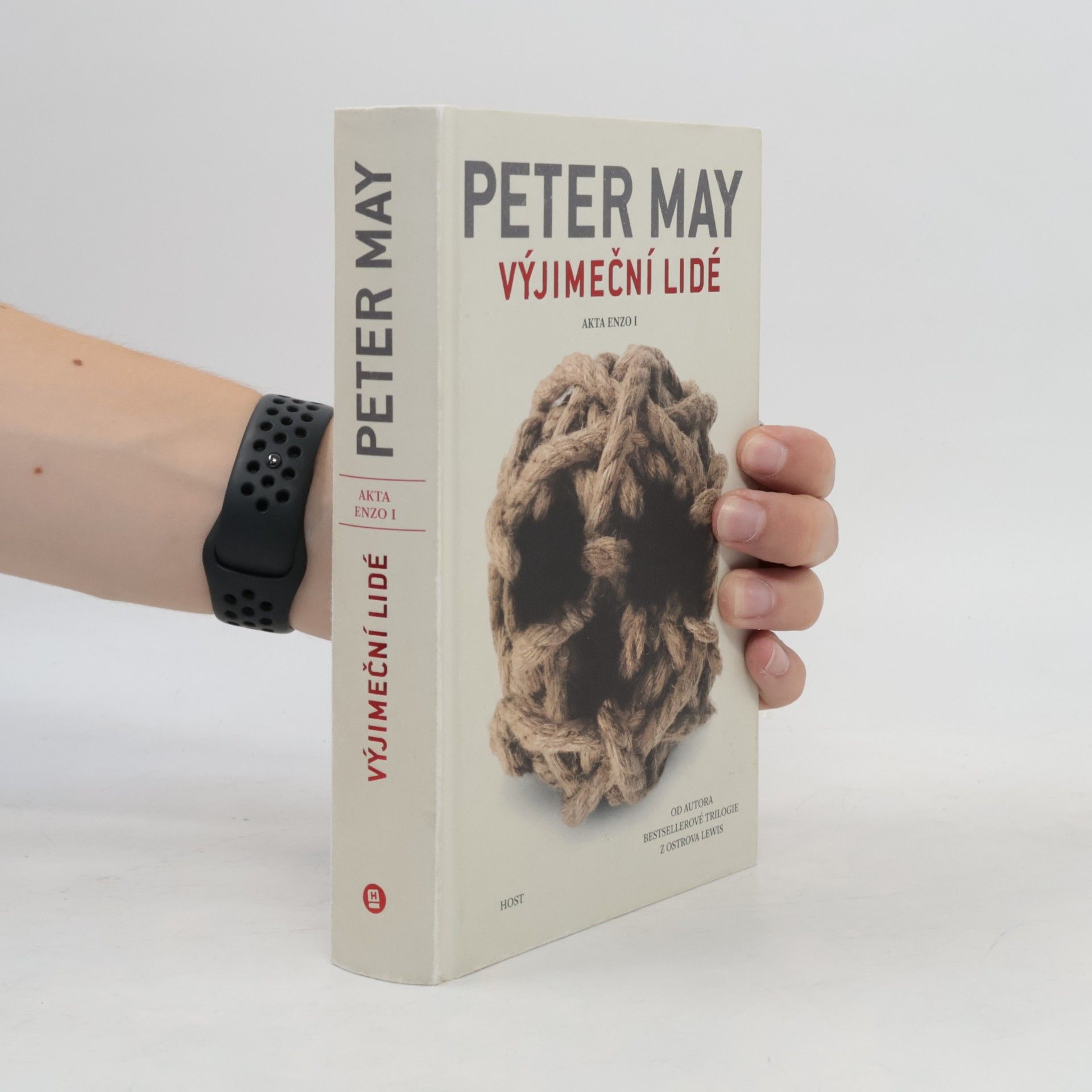 Peter May Výjimeční lidé. Akta Enzo I