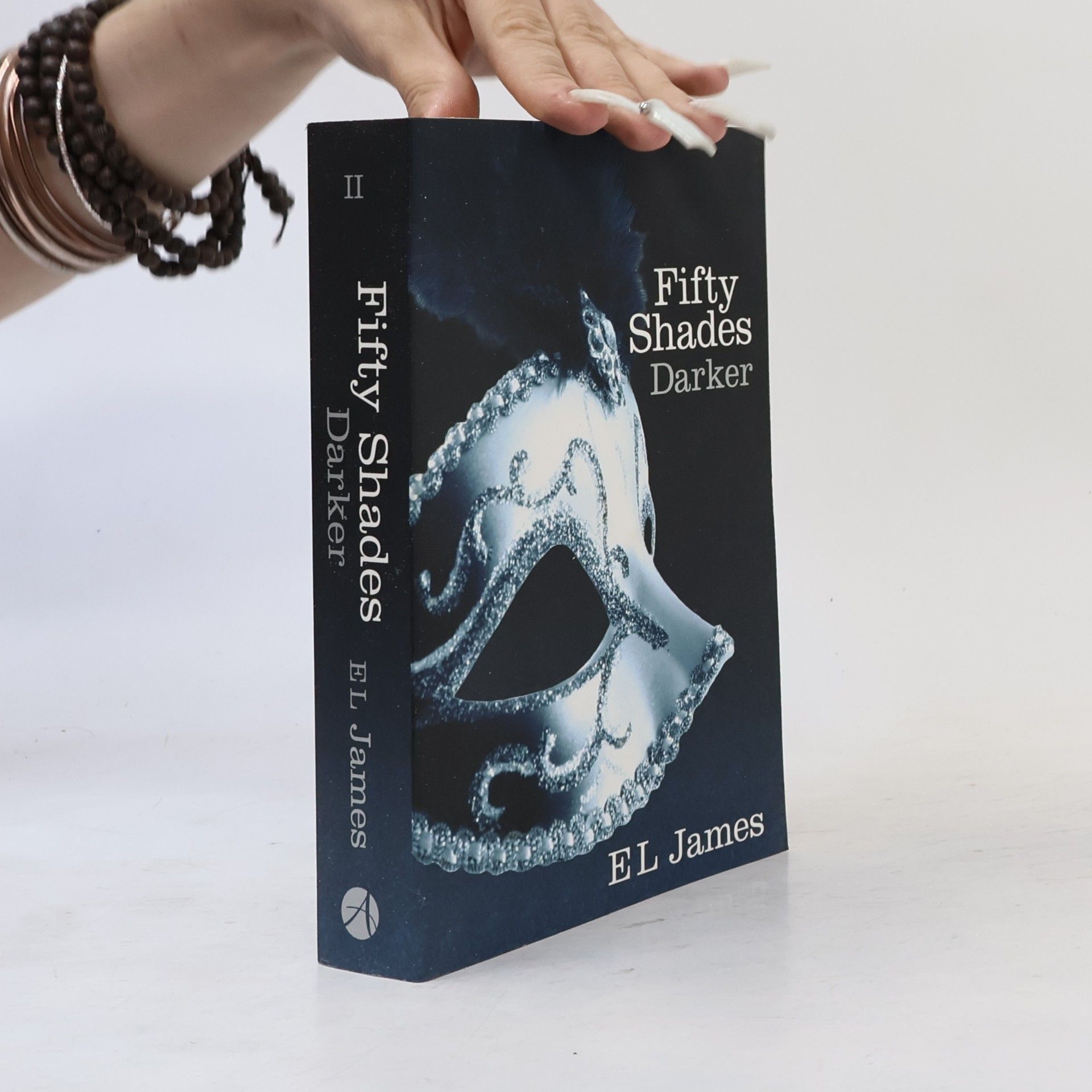 E. L. James Fifty Shades Darker
