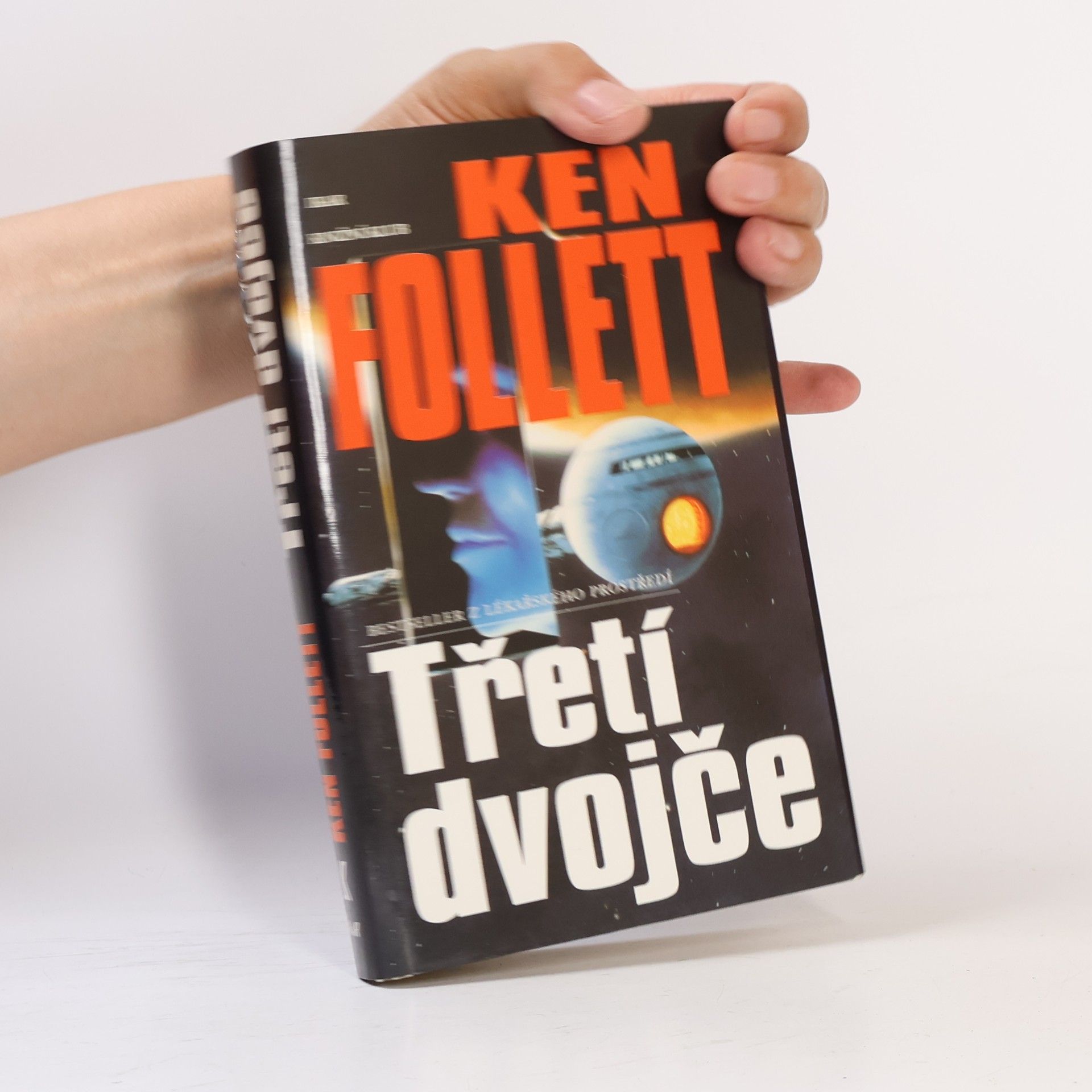 Ken Follett Třetí dvojče