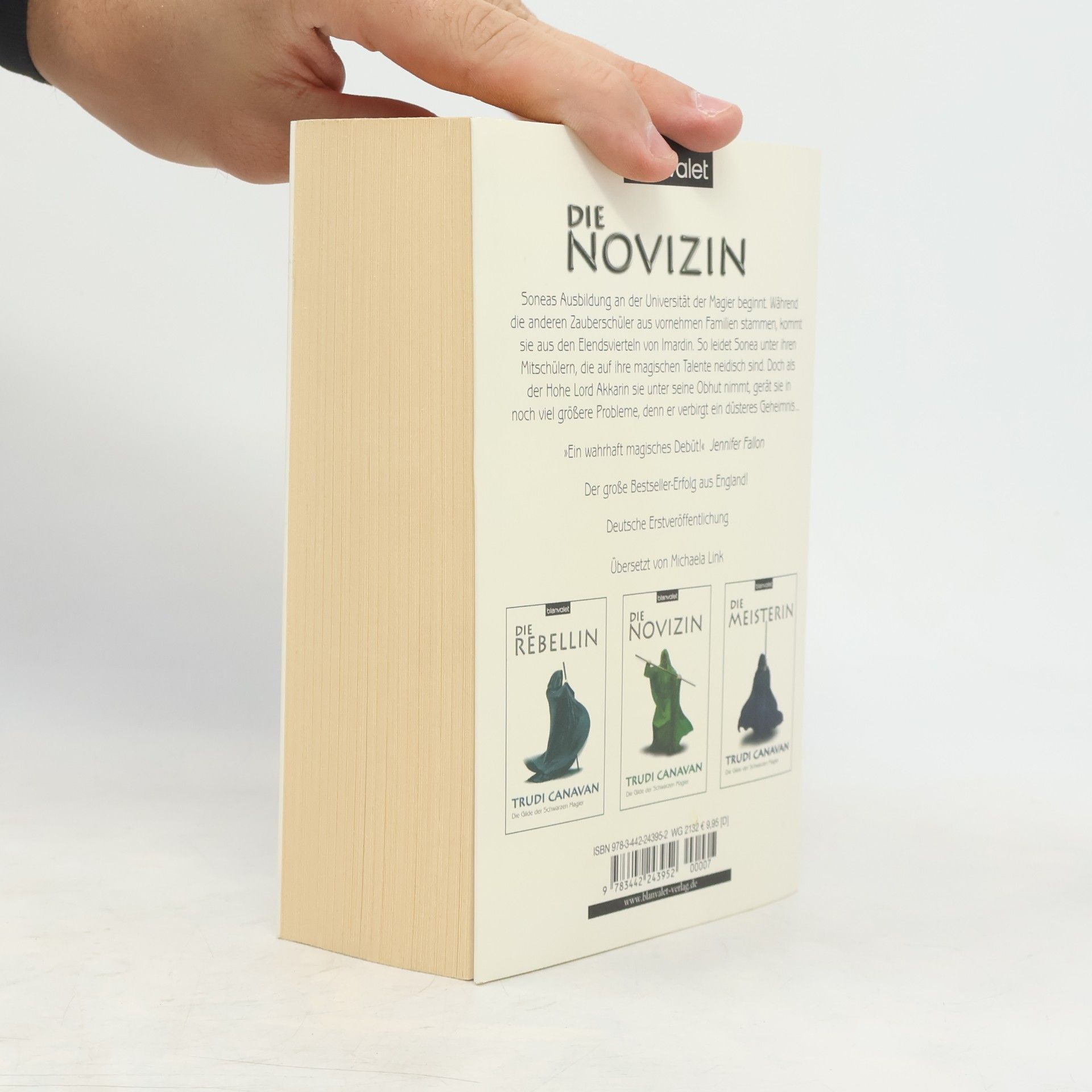 Trudi Canavan Die Novizin