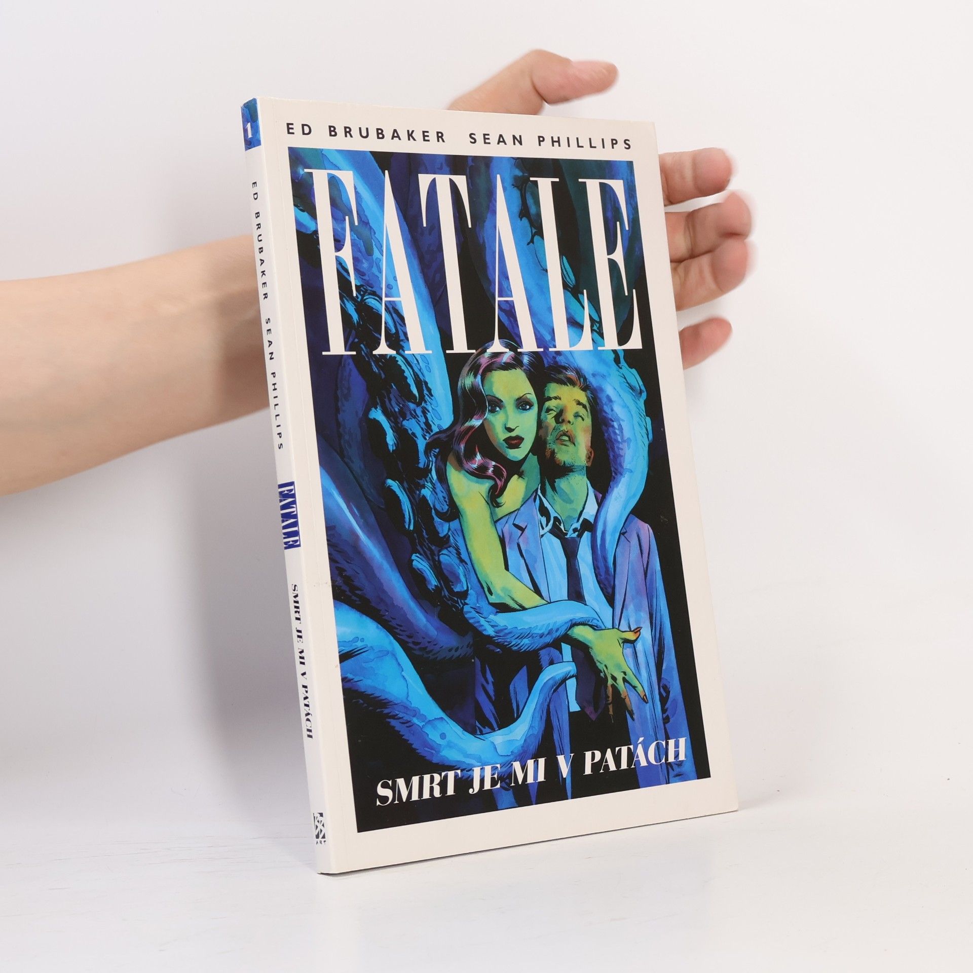 Ed Brubaker Fatale. Kniha první, Smrt je mi v patách