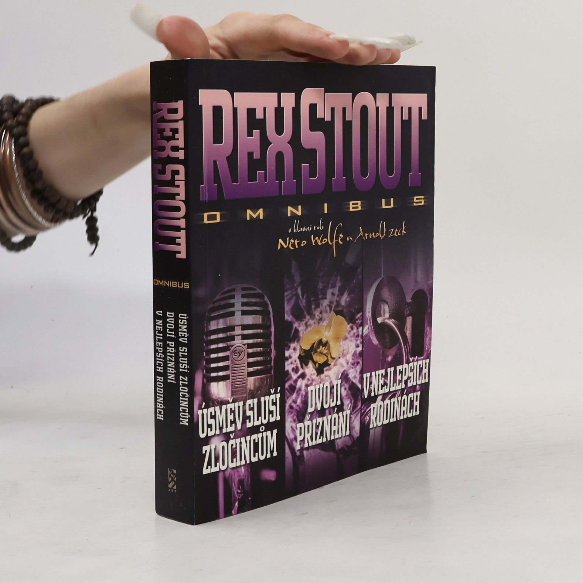 Jiří Špalek Rex Stout omnibus: Úsměv sluší zločincům. Dvojí přiznání. V nejlepších rodinách