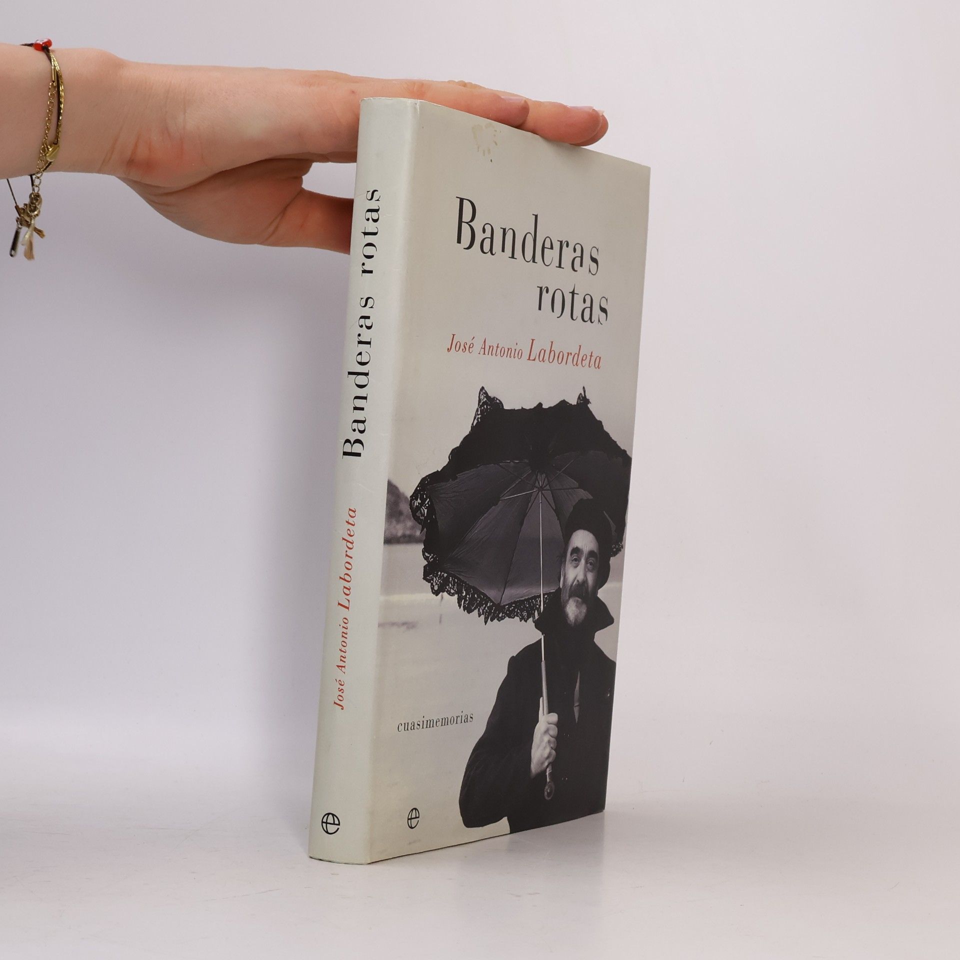 Banderas rotas. Cuasimemorias