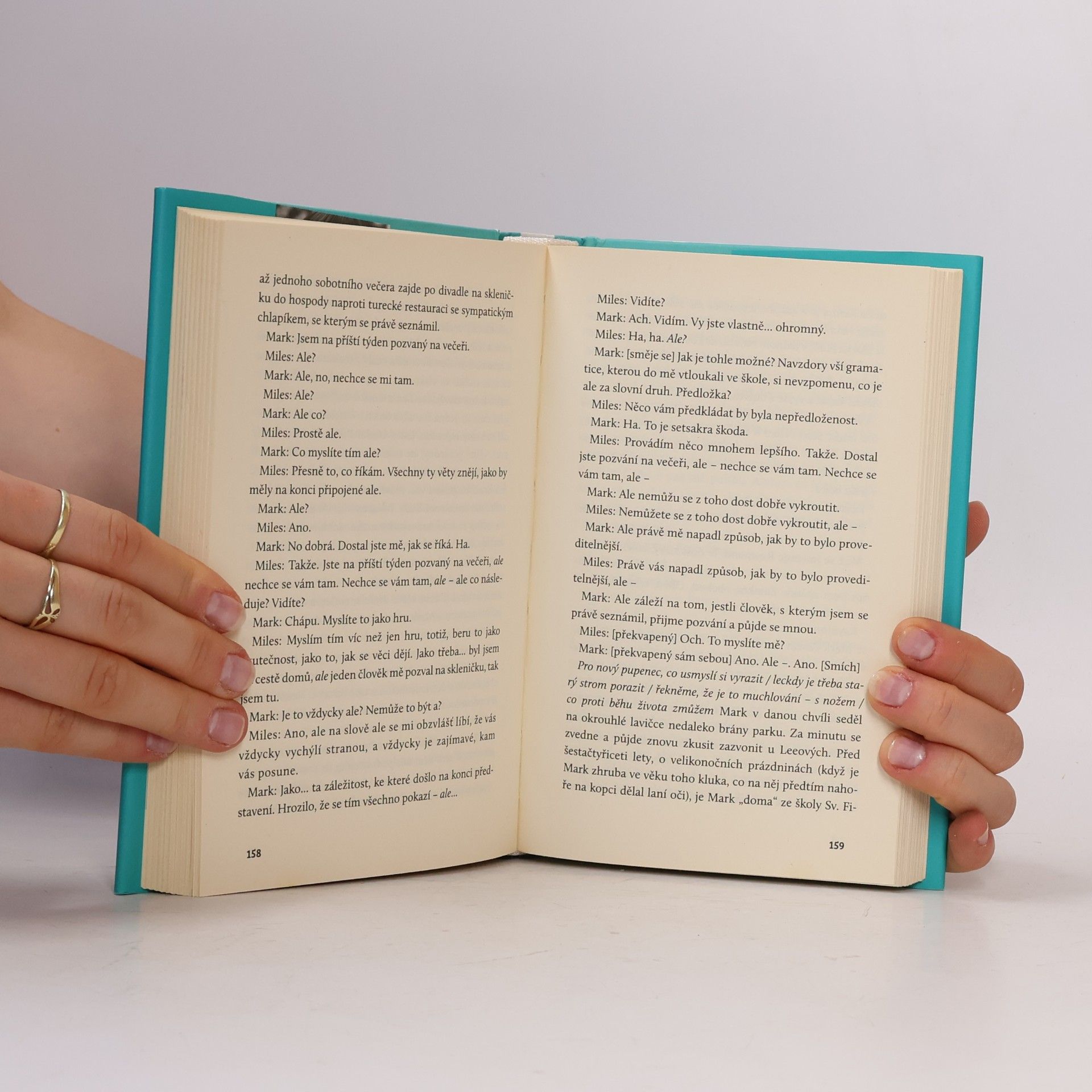 Ali Smith Tam někde za duhou
