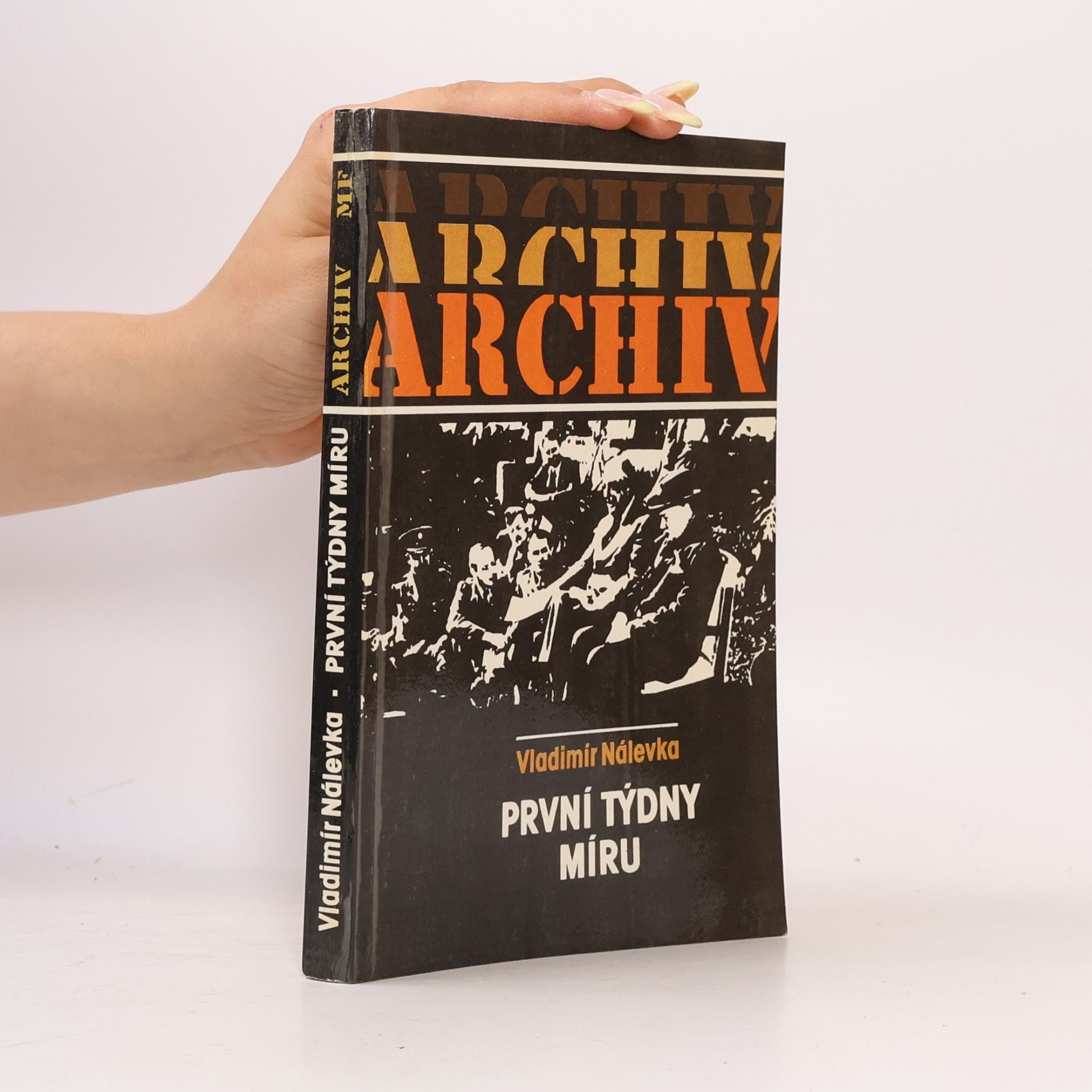 Archiv 42. První týdny míru