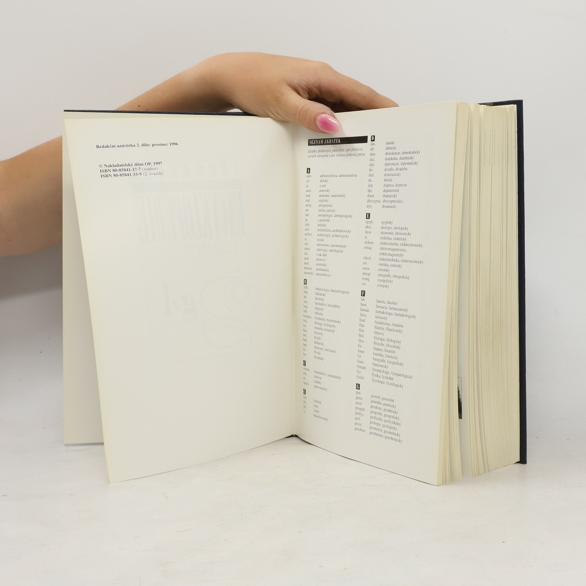 Autores varios Všeobecná encyklopedie ve čtyřech svazcích 2. g-l