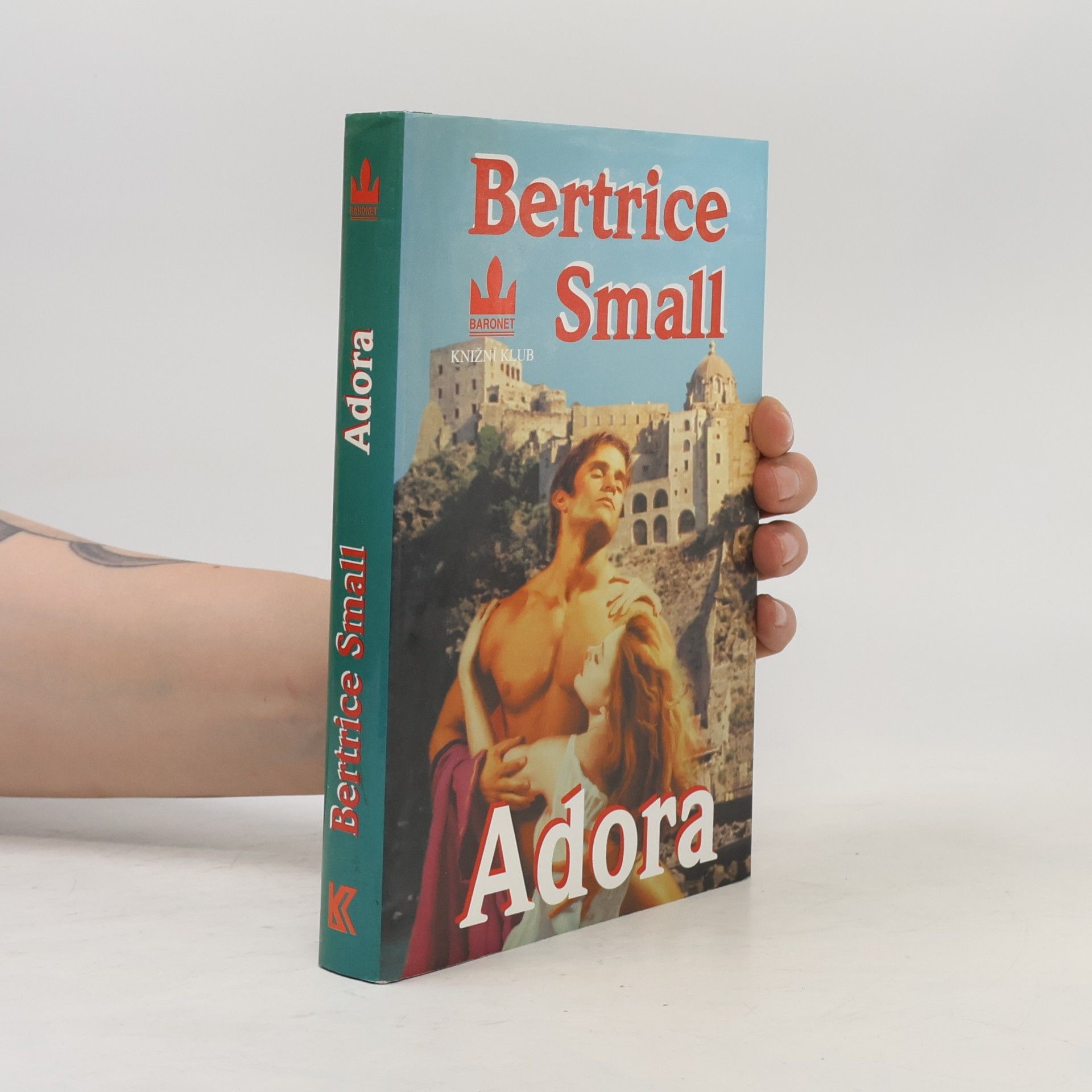Bertrice Small Adora