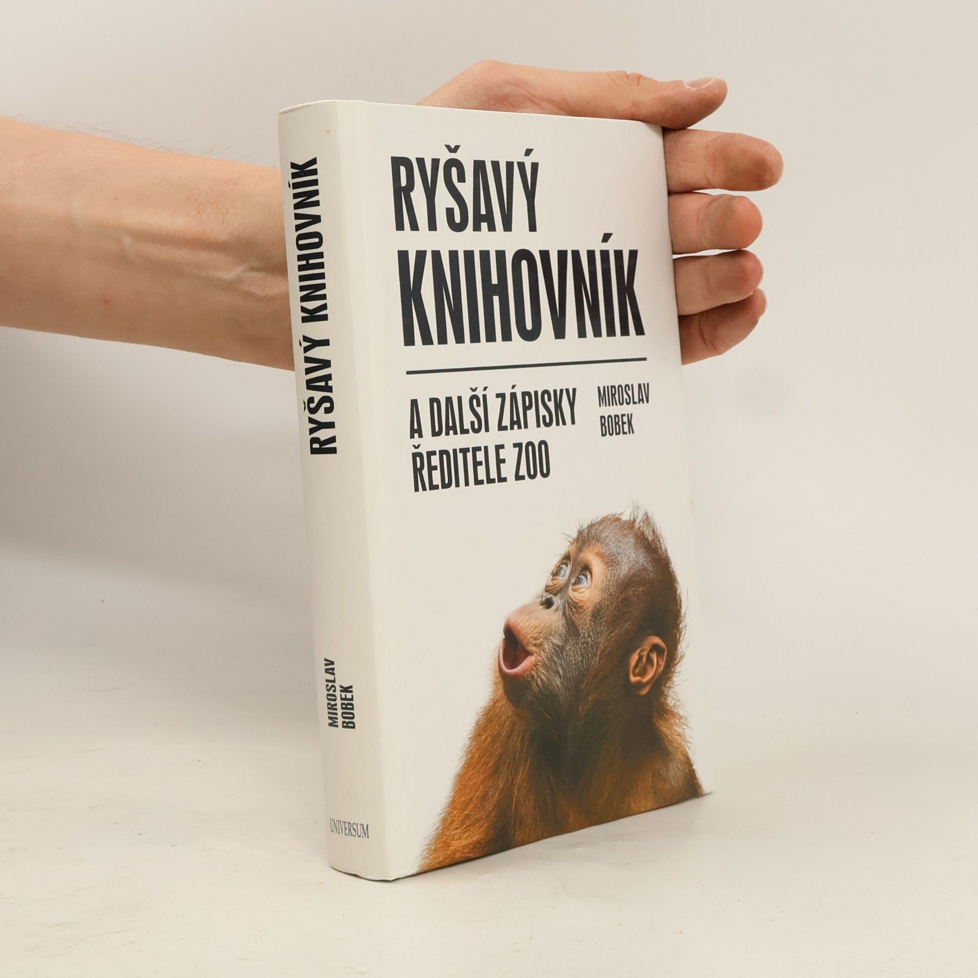 Miroslav Bobek Ryšavý knihovník a další zápisky ředitele zoo