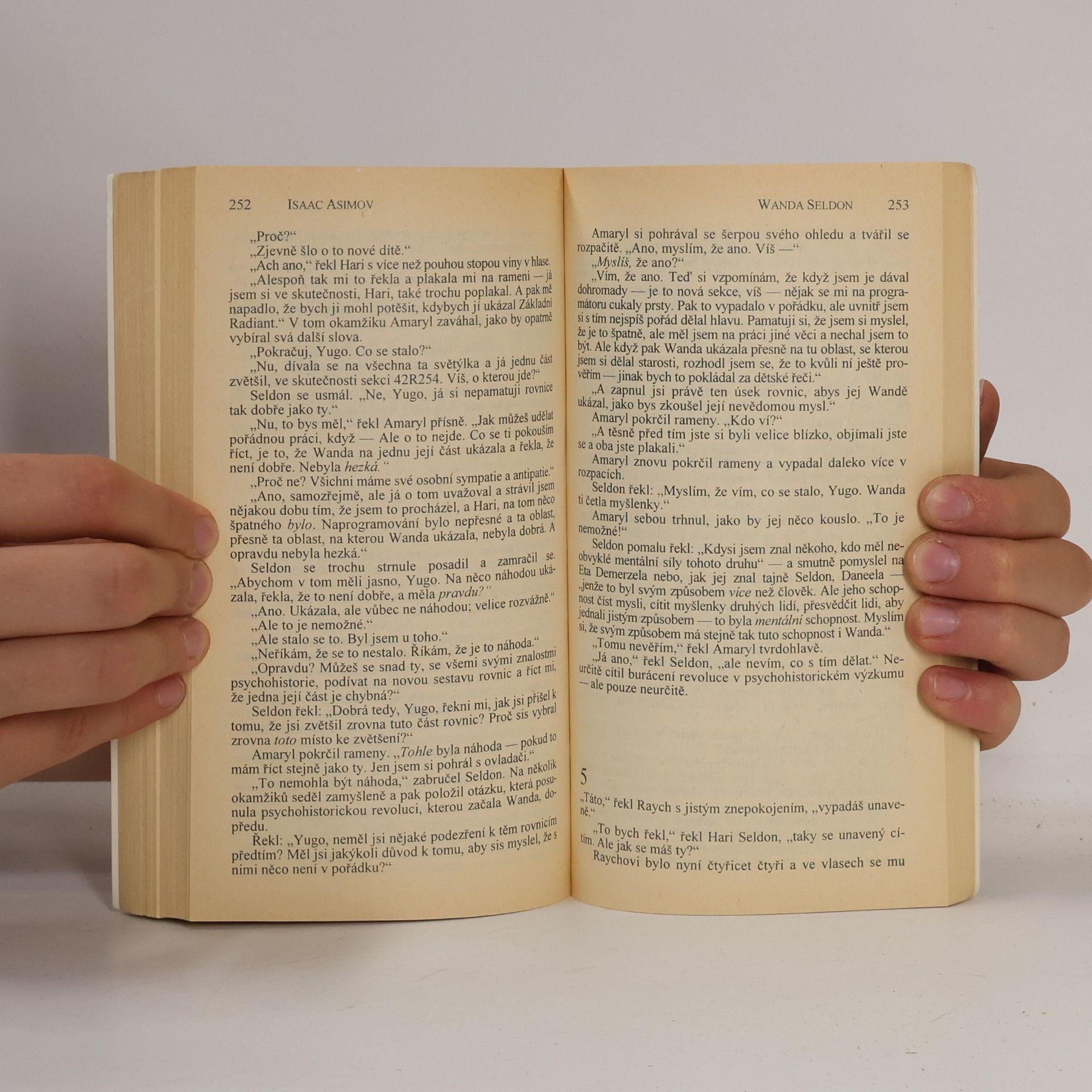 Isaac Asimov A zrodí se Nadace