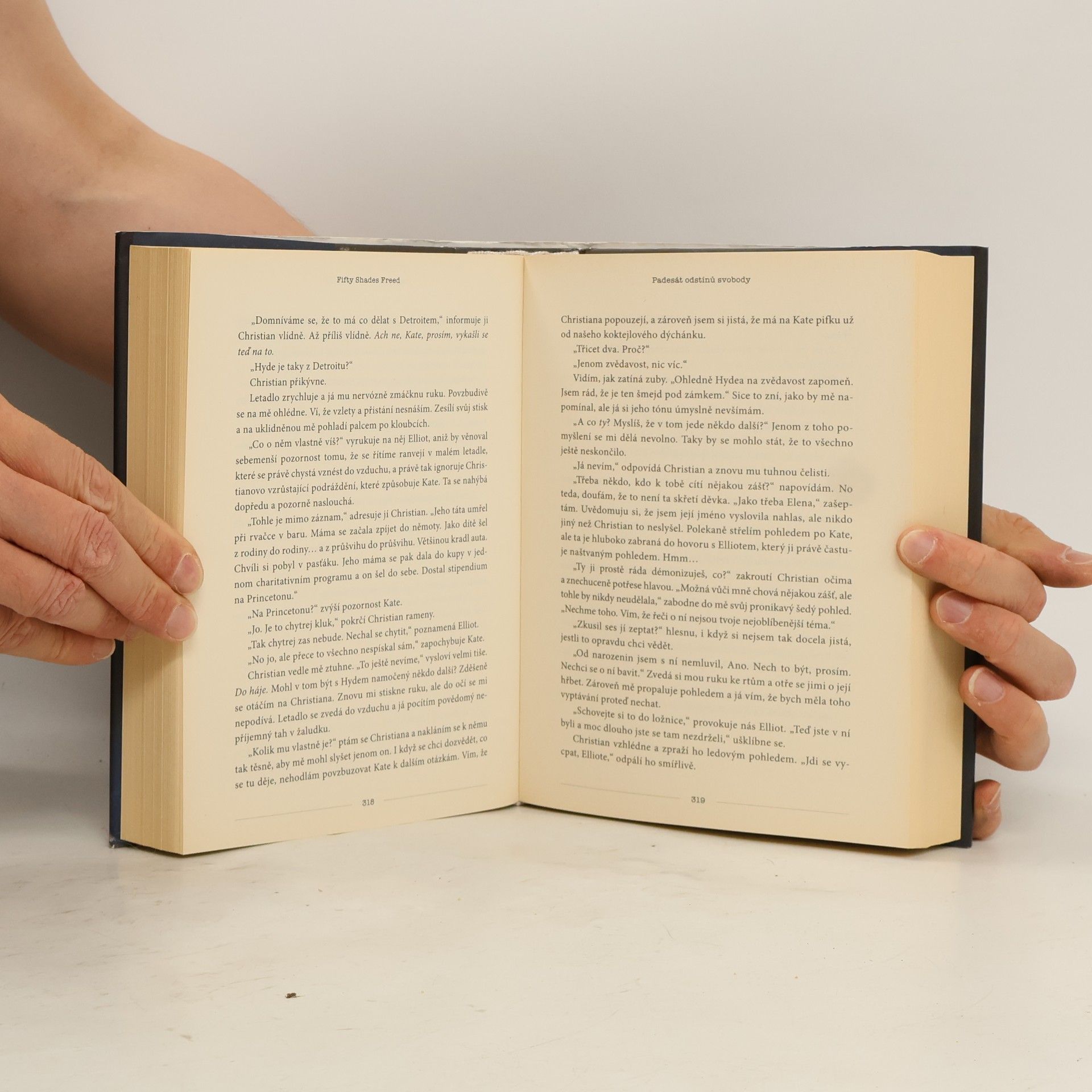 E. L. James Padesát odstínů svobody