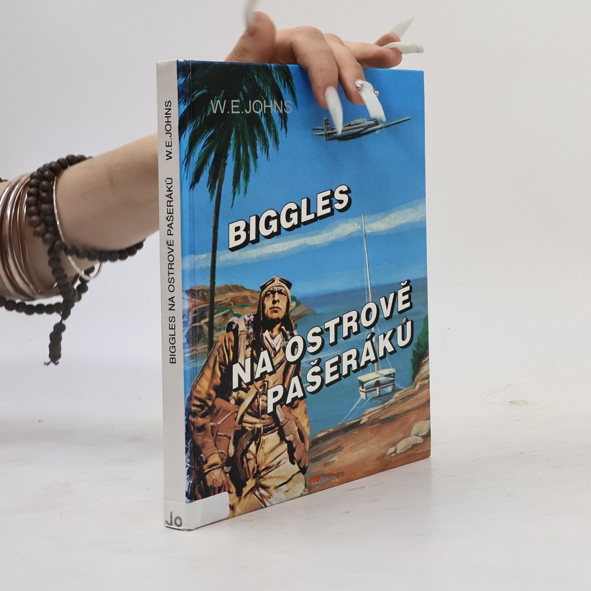 William Earl Johns Biggles na ostrově pašeráků