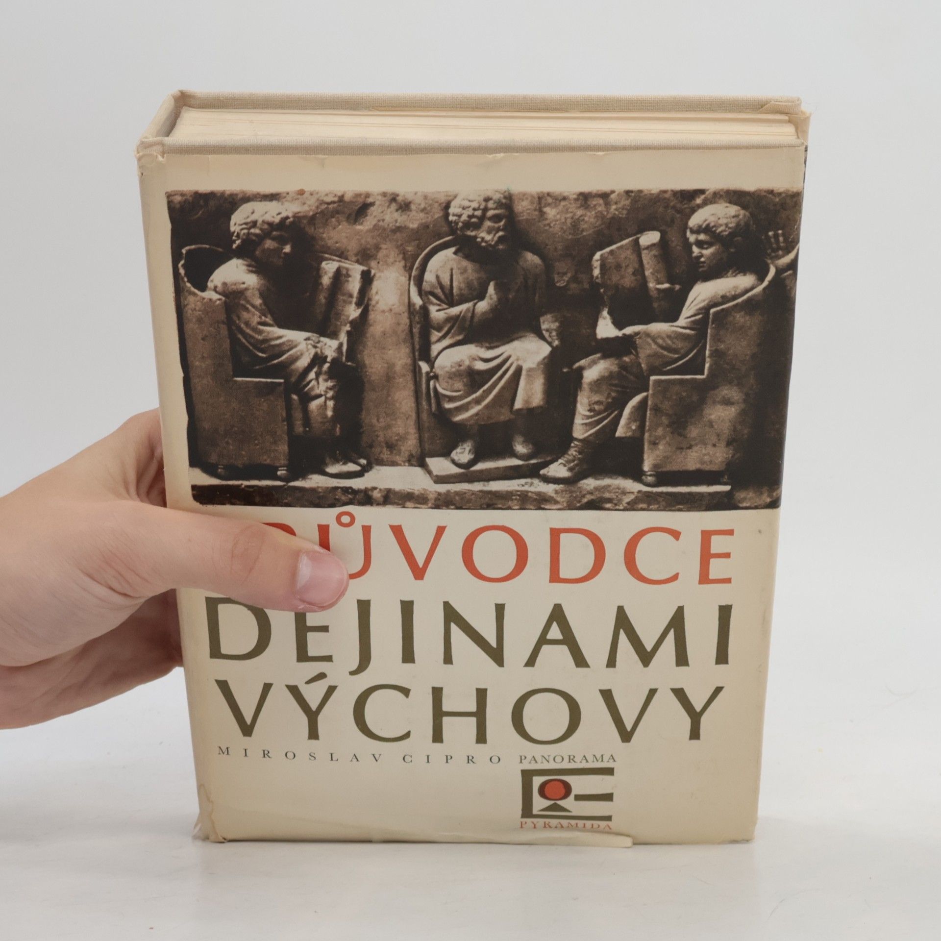 Mirosláv Cipro Průvodce dějinami výchovy