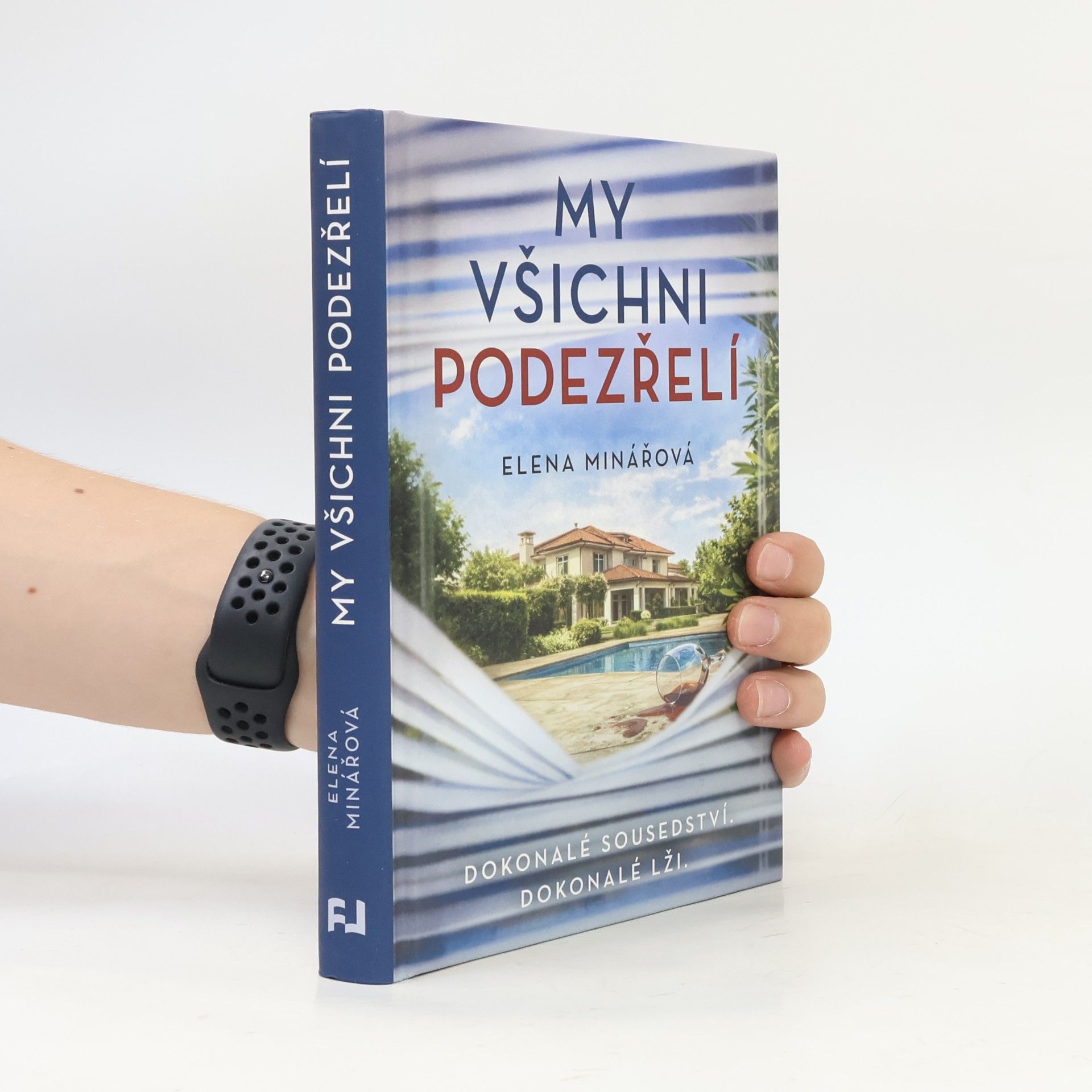 Elena Minářová My všichni podezřelí