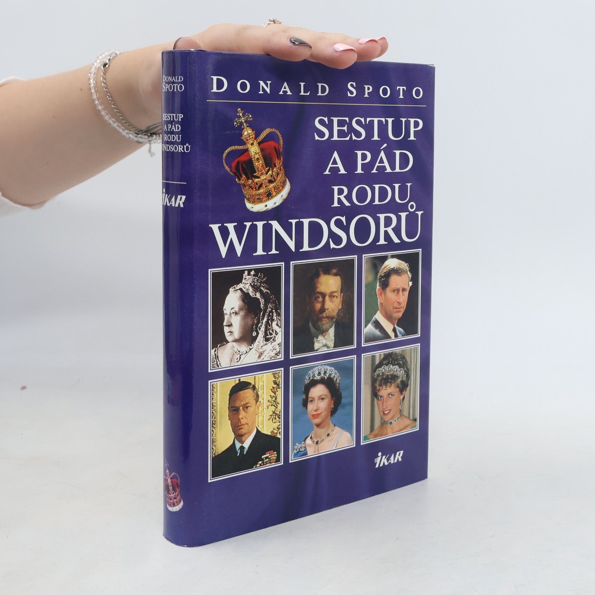 Donald Spoto Sestup a pád rodu Windsorů