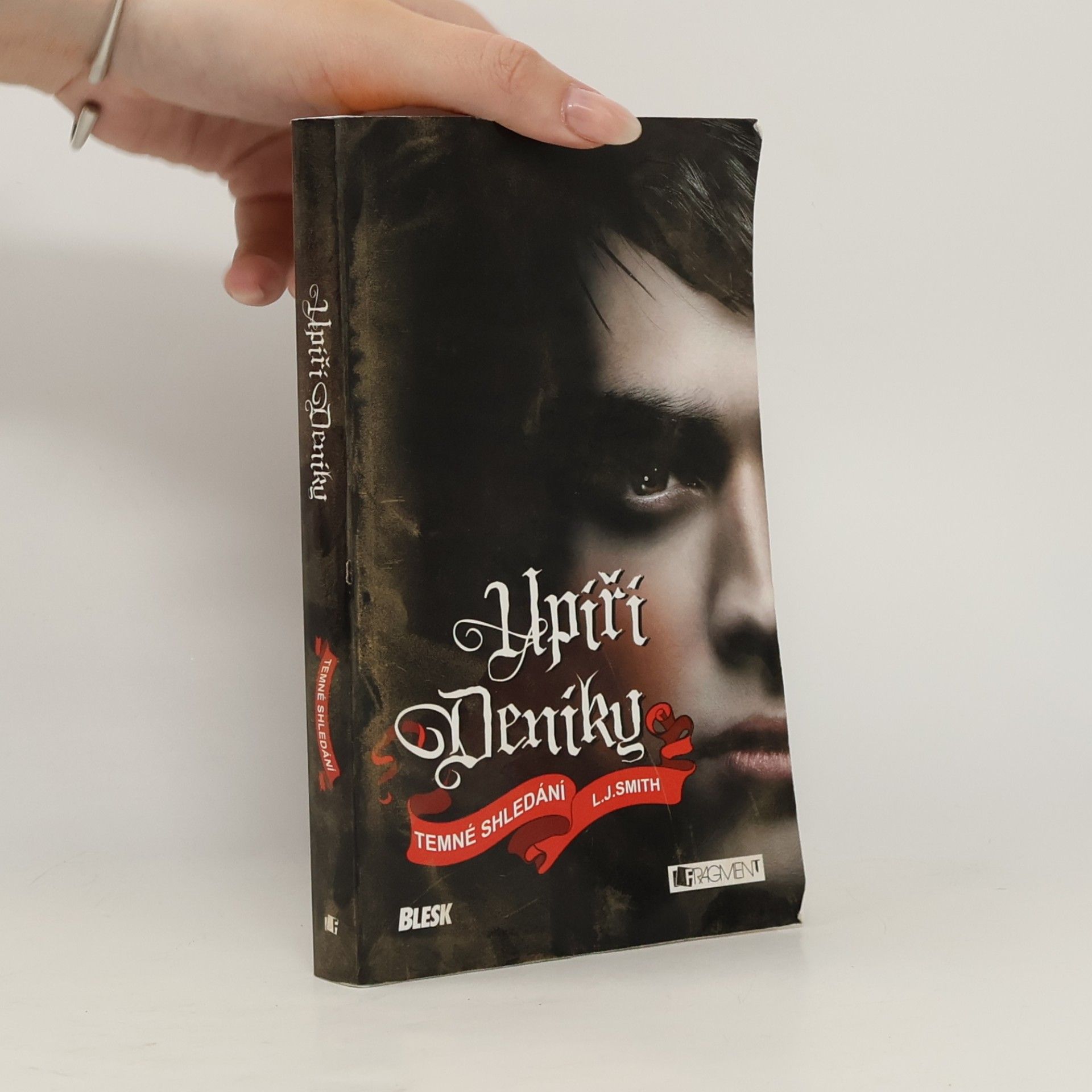 L. J. Smithová  Upíří deníky. Temné shledání