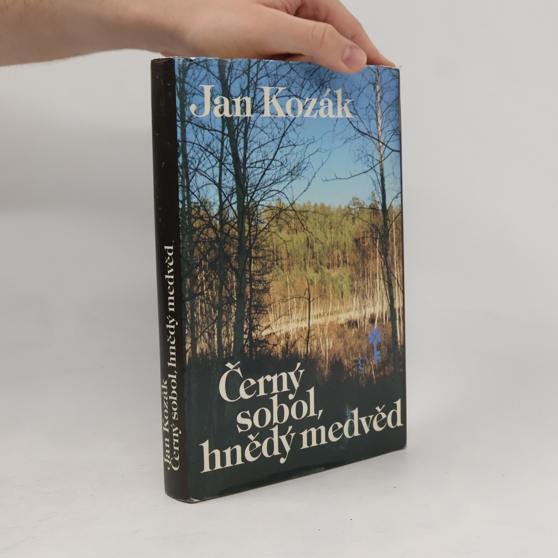 Jan A. Kozák Černý sobol, hnědý medvěd