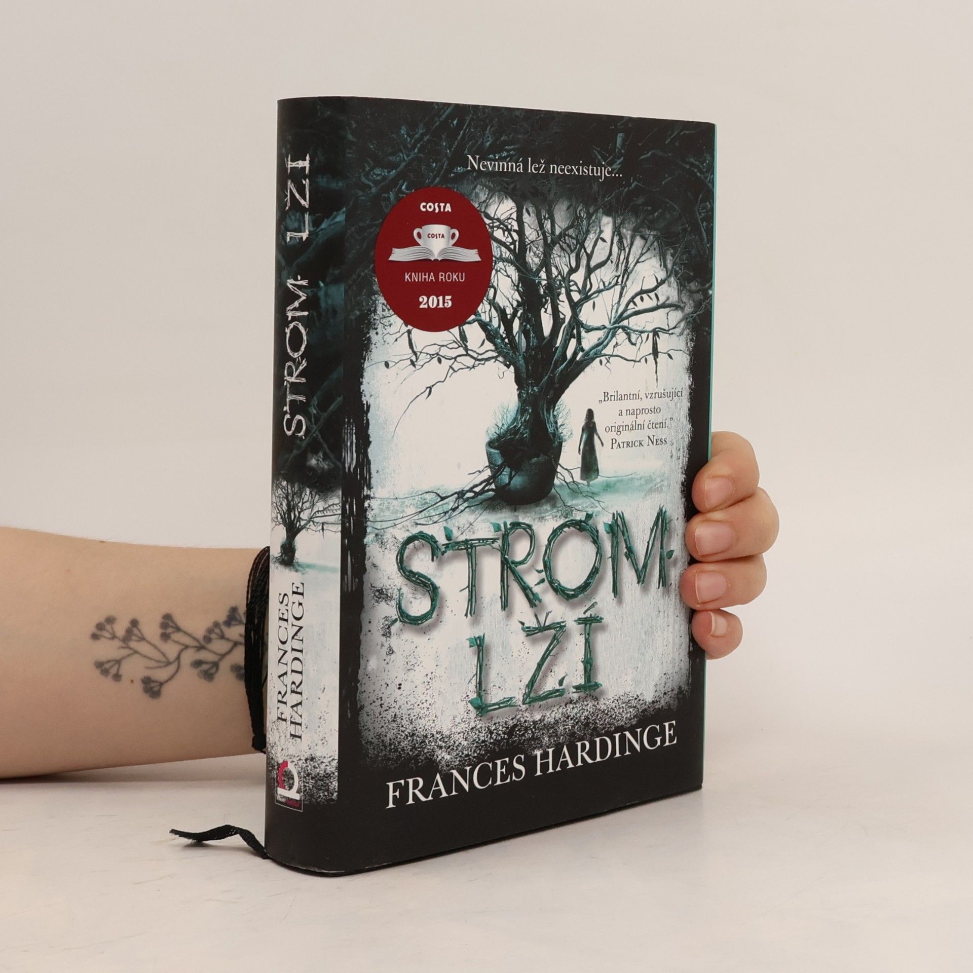 Frances Hardinge Strom lží