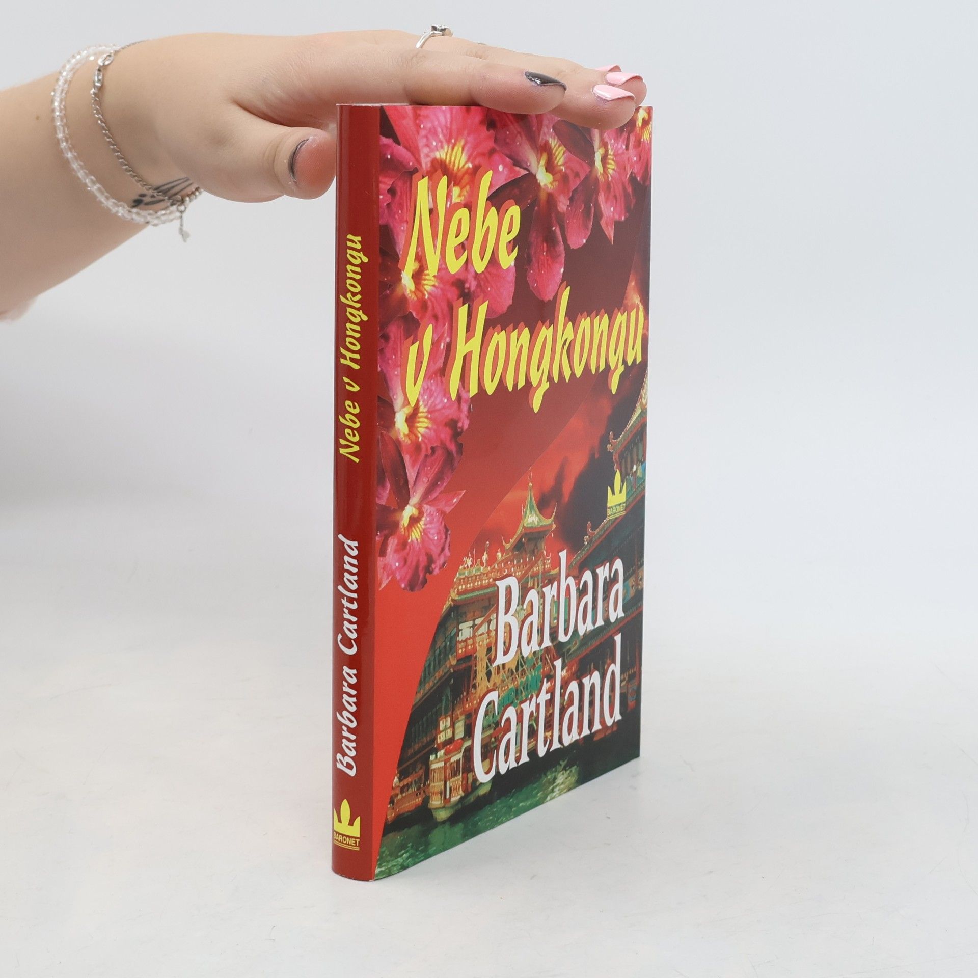 Barbara Cartland Nebe v Hongkongu