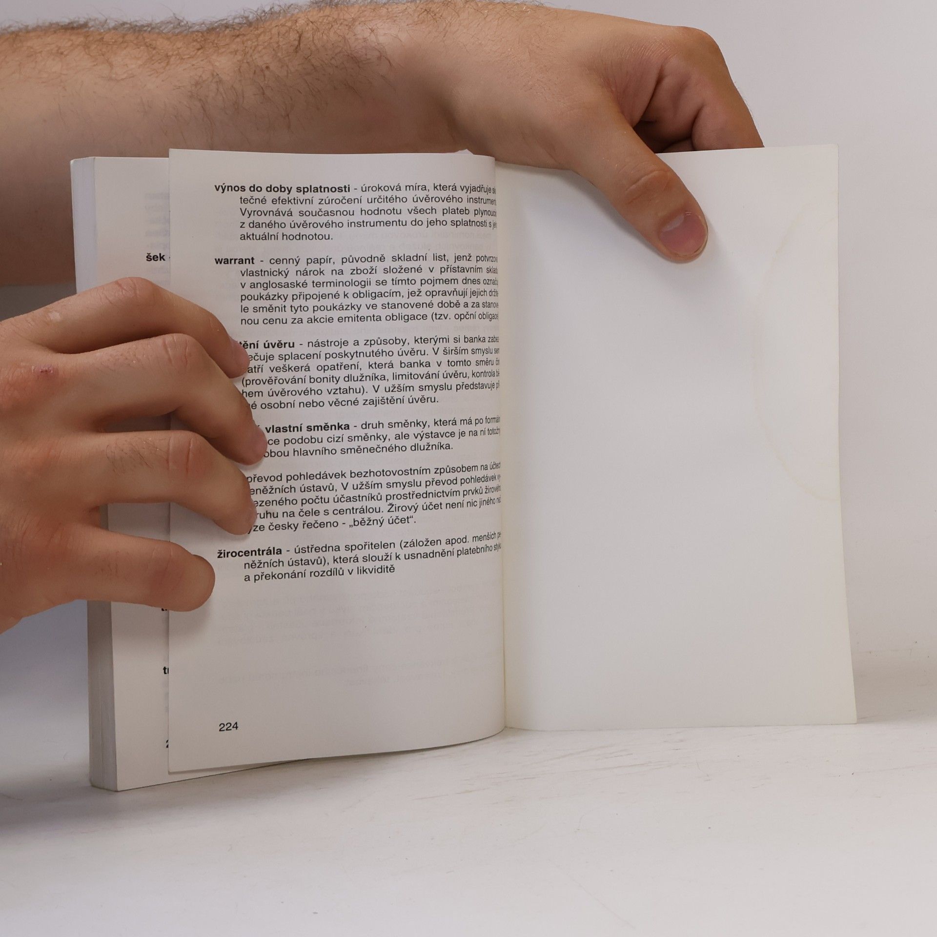 Various authors Banky a finanční organizace v České republice