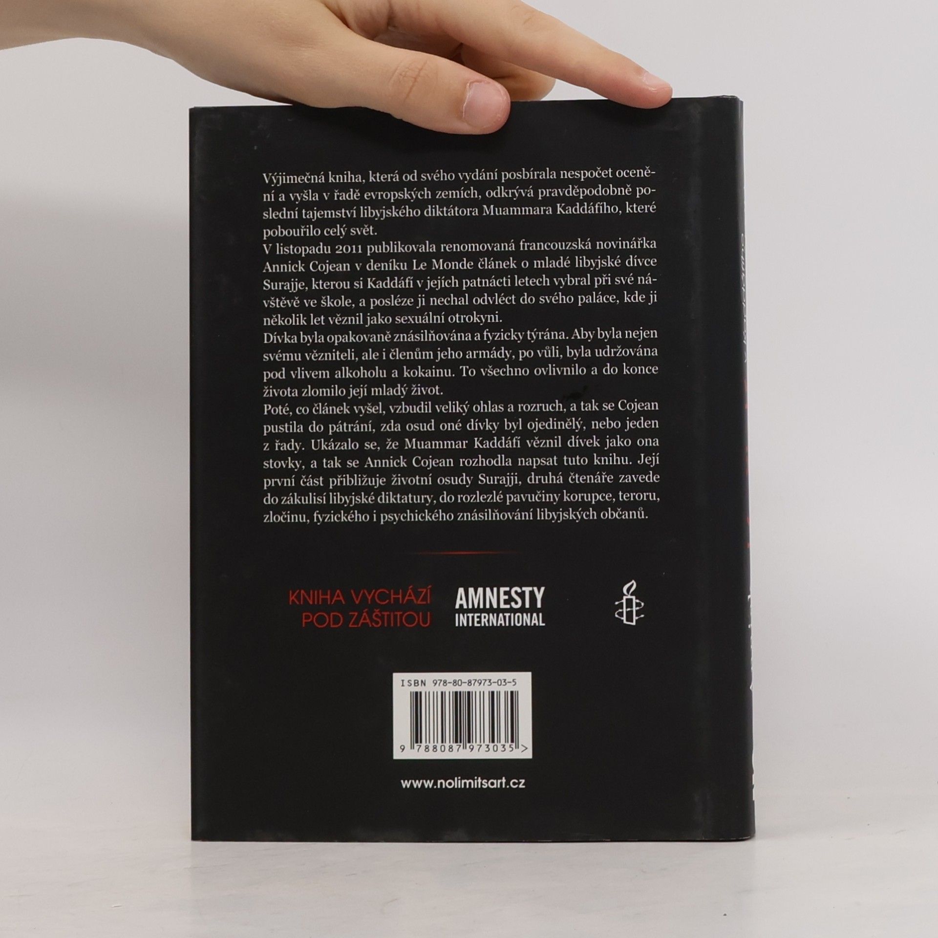 Annick Cojean Kořistí v Kaddáfího harému