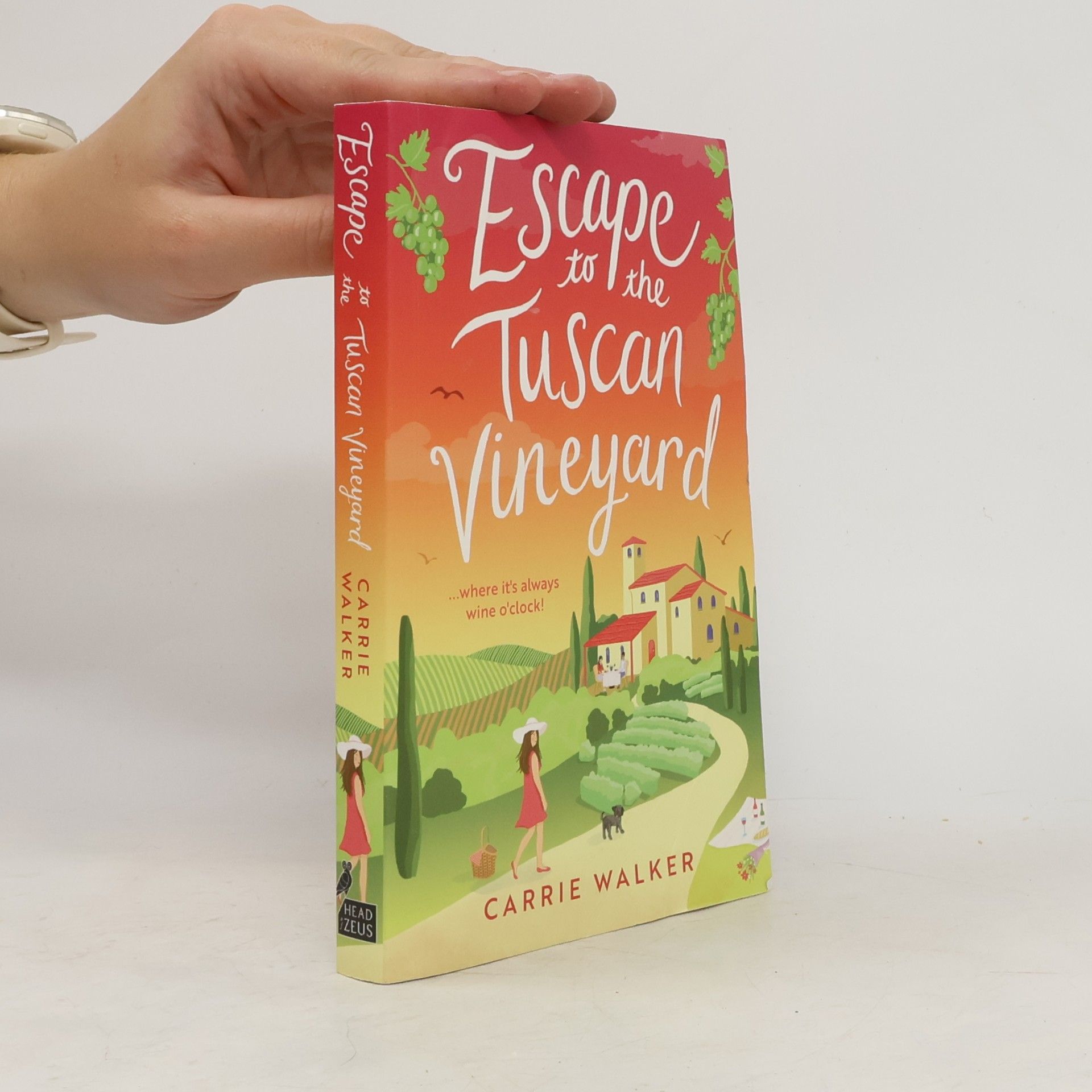 Carrie Walker Holiday Romance: Escape to the Tuscan Vineyard
