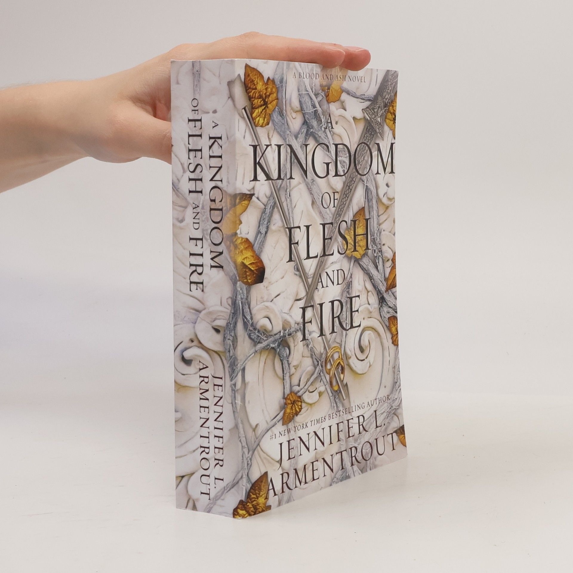 Jennifer L. Armentrout A Kingdom of Flesh and Fire