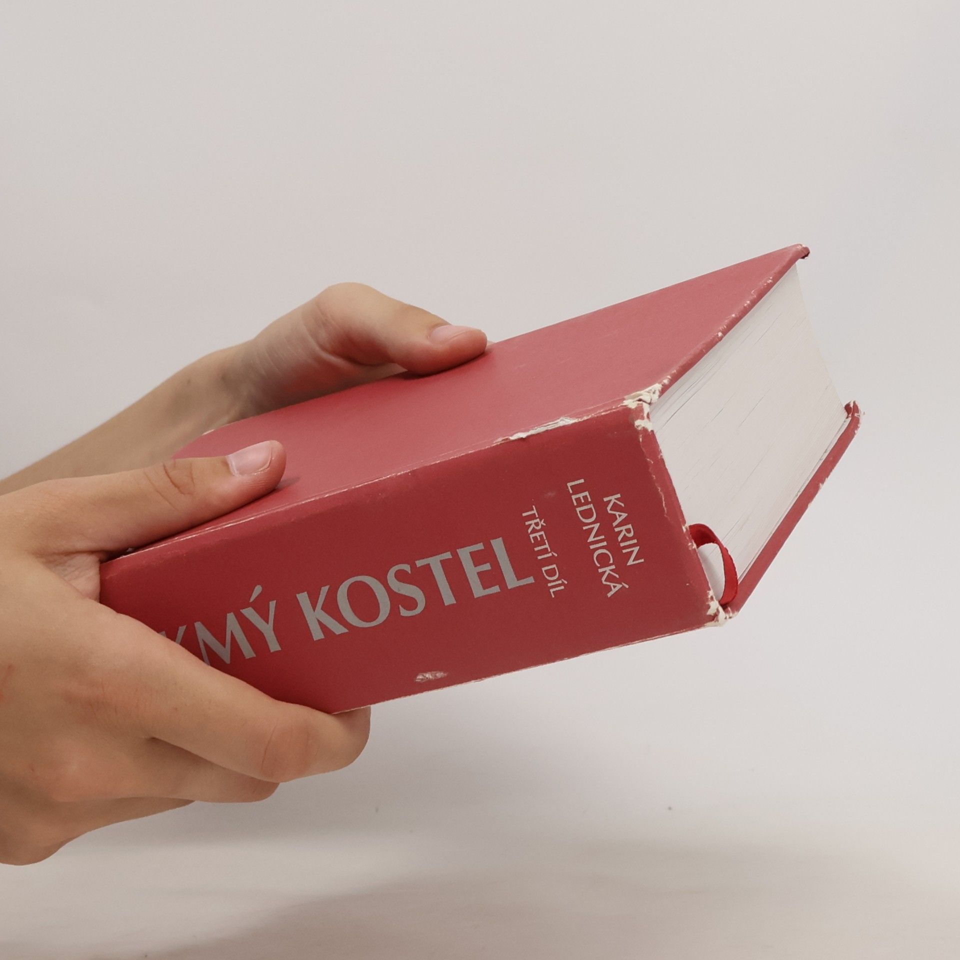 Karin Lednická Šikmý kostel 3