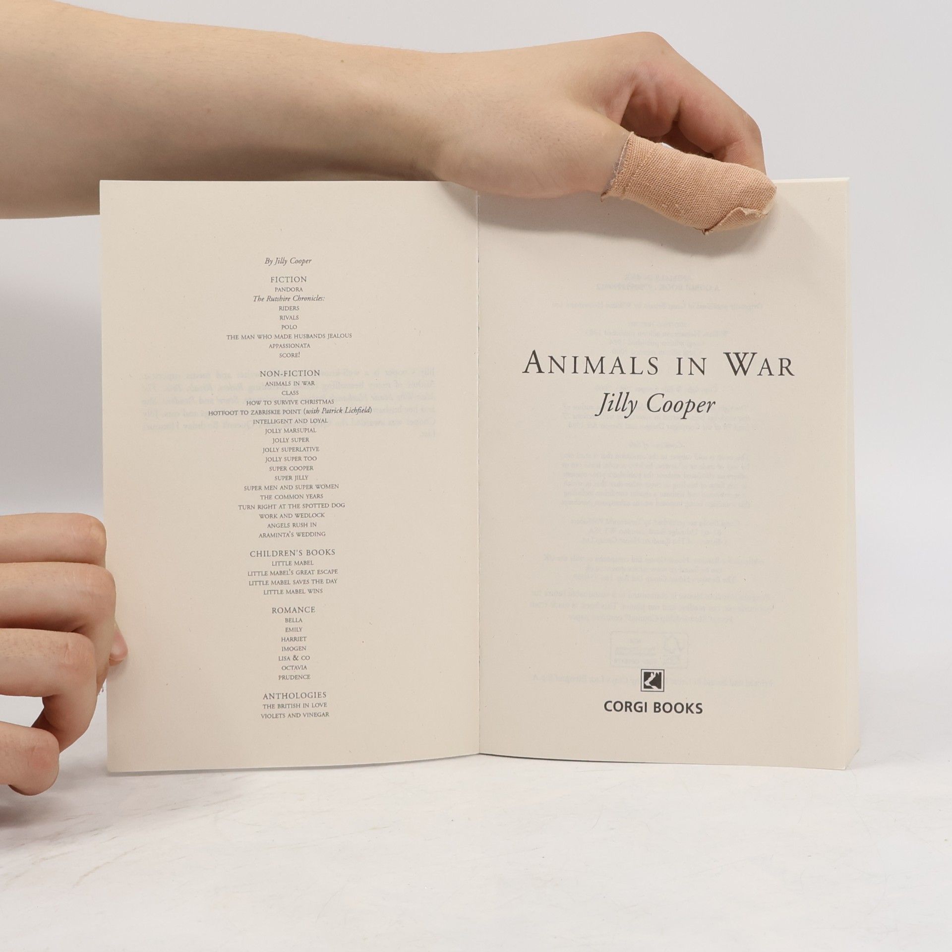 Jilly Cooper Animals in War