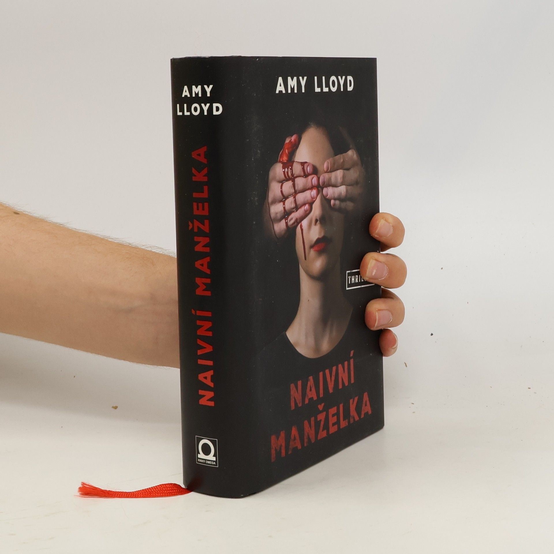Amy Lloyd Naivní manželka