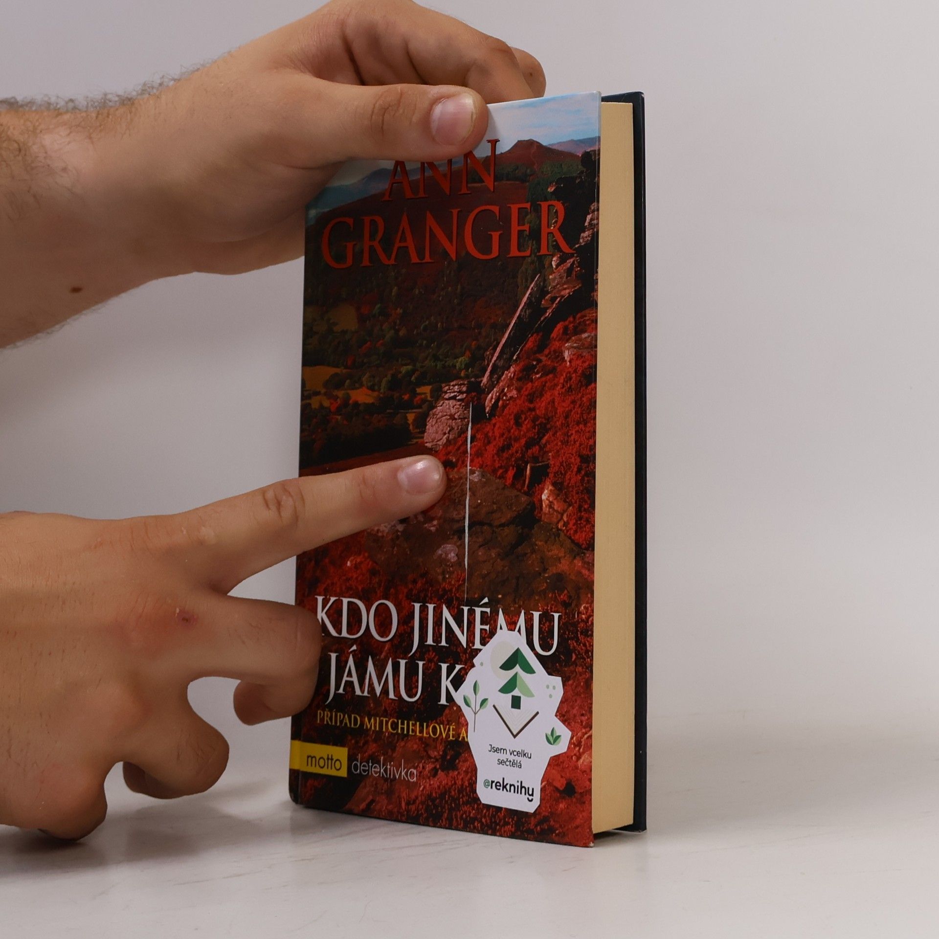 Ann Granger Kdo jinému jámu kopá