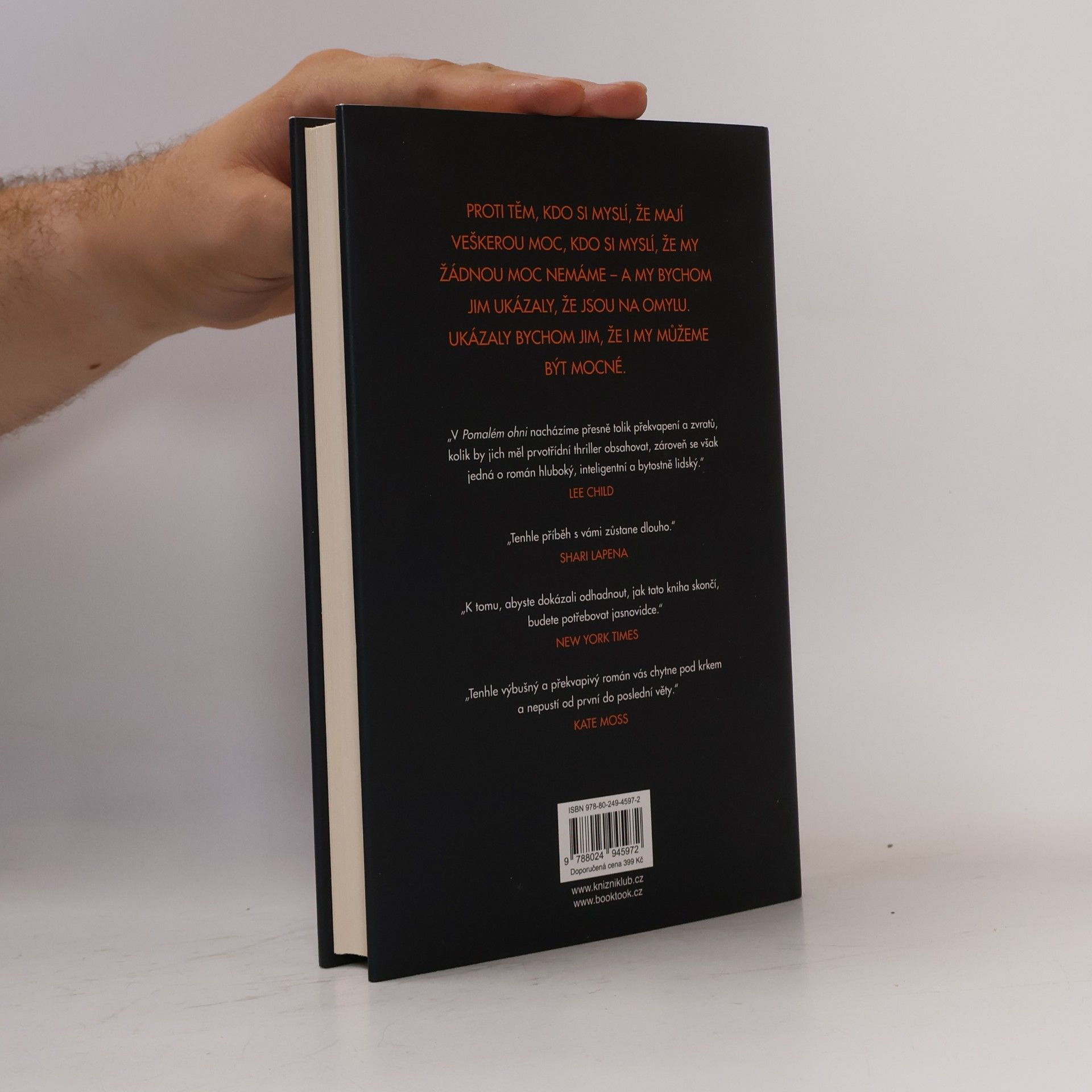 Paula Hawkins Pomalu hořící oheň