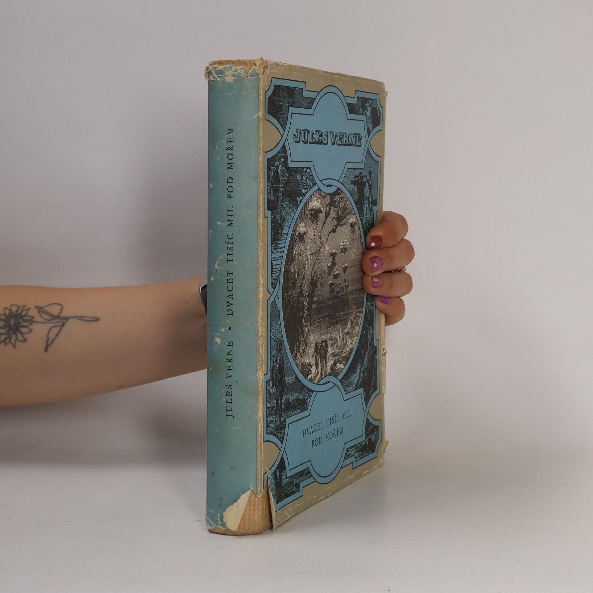 Jules Verne Dvacet tisíc mil pod mořem